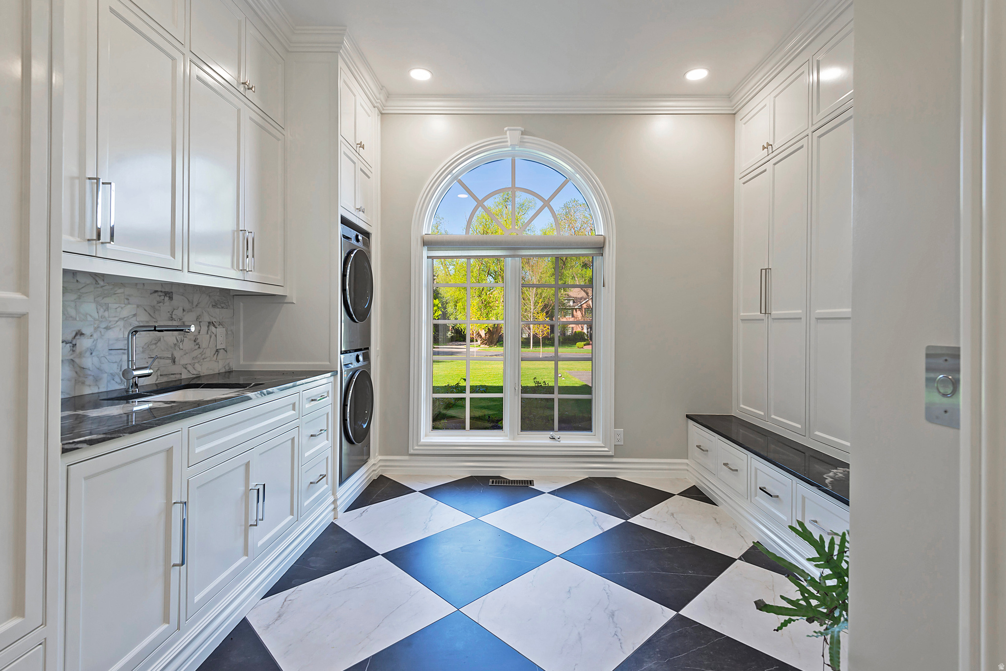 WALKER WOODS - Residential