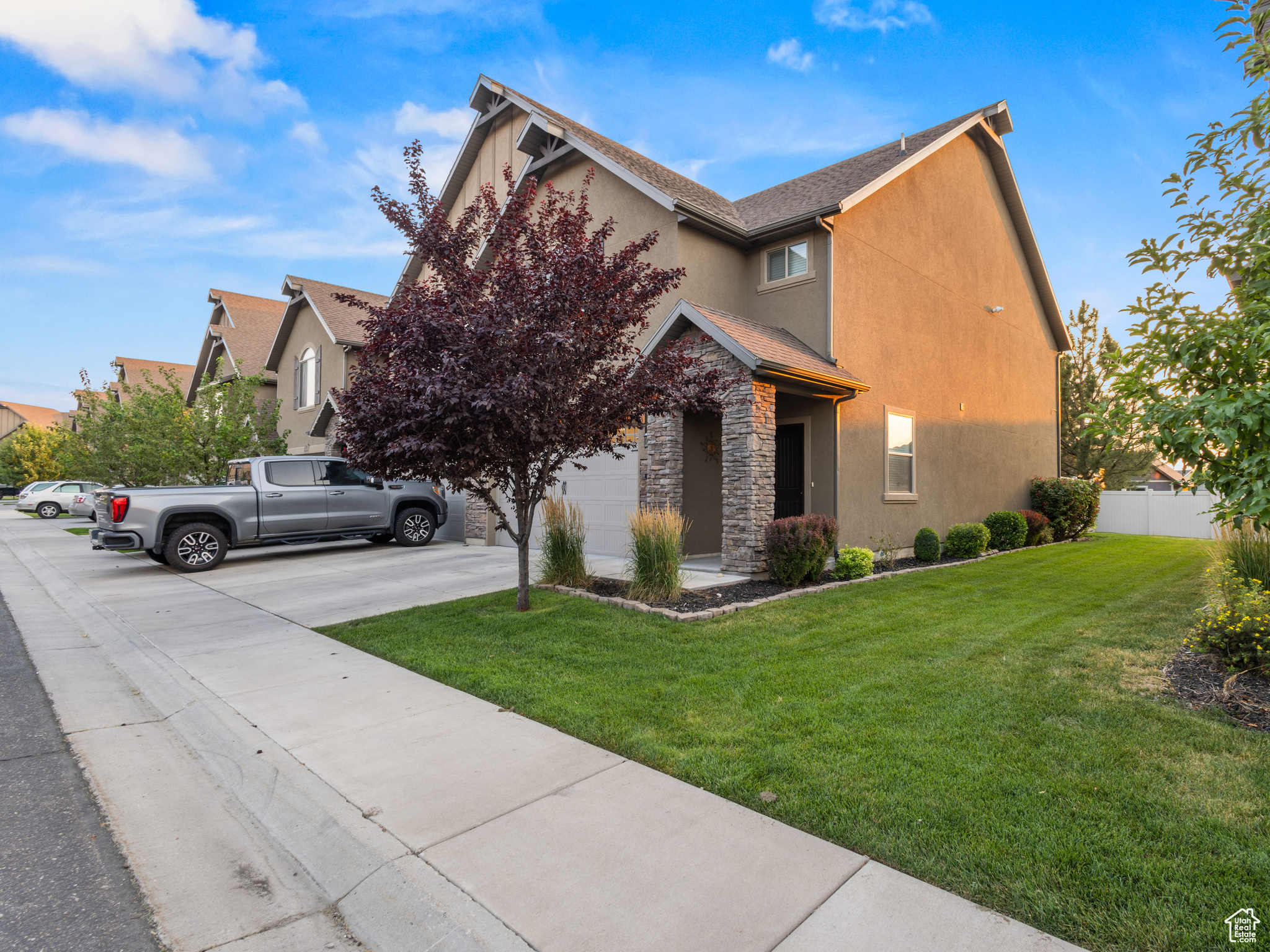 STONE CREEK CANYON - Residential