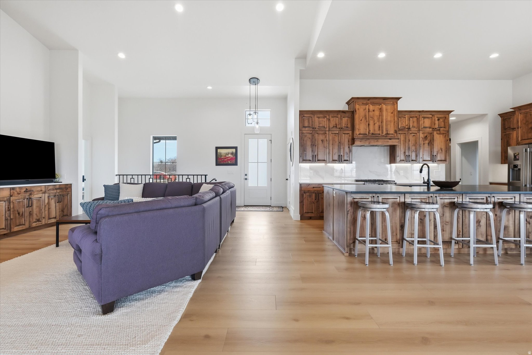 THE KNOLLS - Residential