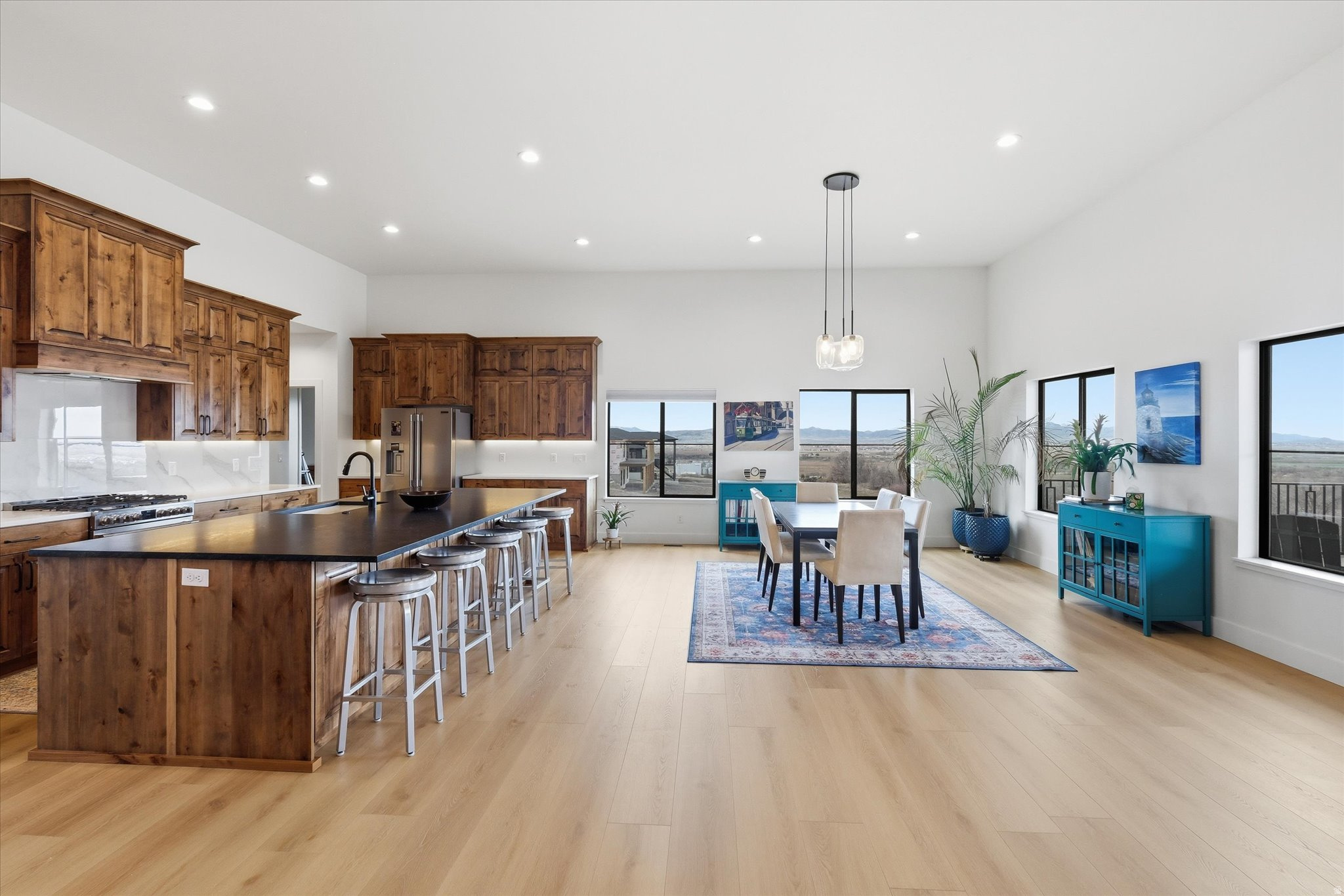 THE KNOLLS - Residential