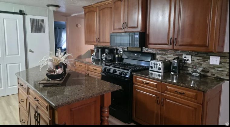 MONTE VISTA MOBILE HOME PARK - Residential