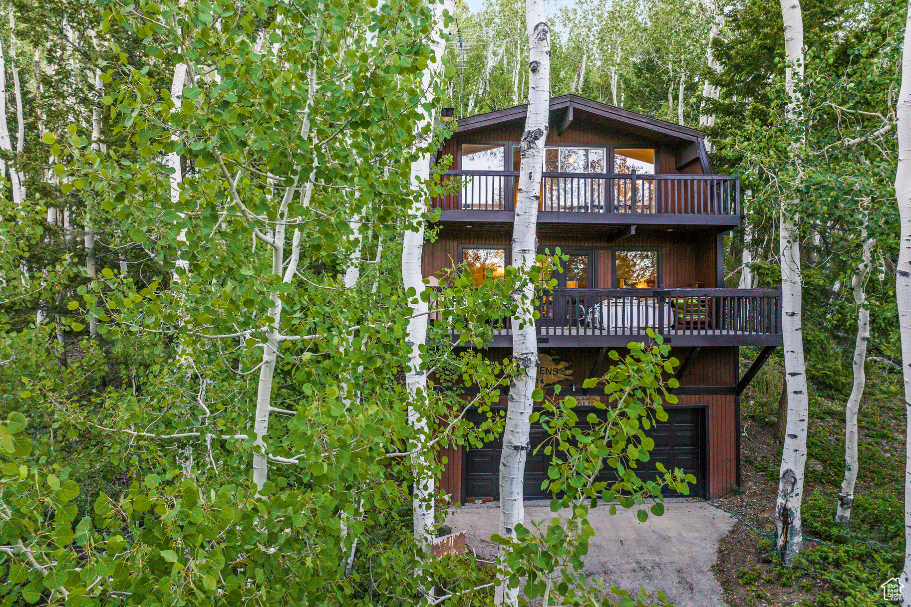 ASPEN HEART SUMMER HOMES - Residential