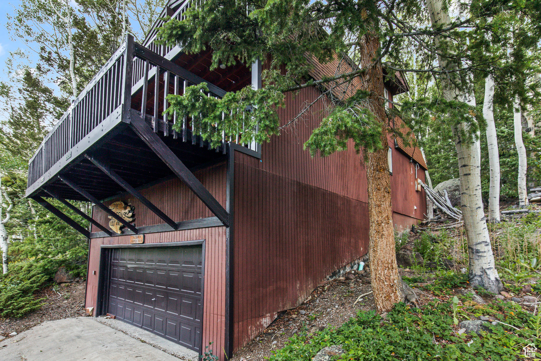 ASPEN HEART SUMMER HOMES - Residential