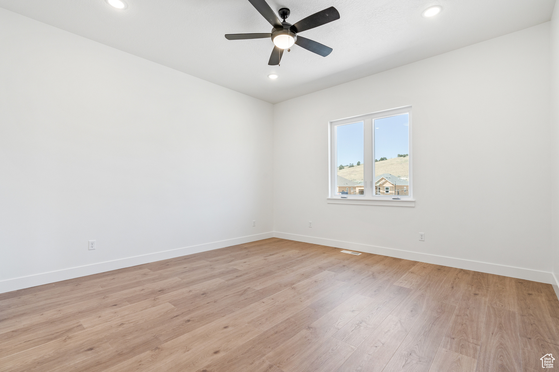 VISTAS AT SUMMIT RDG - Residential