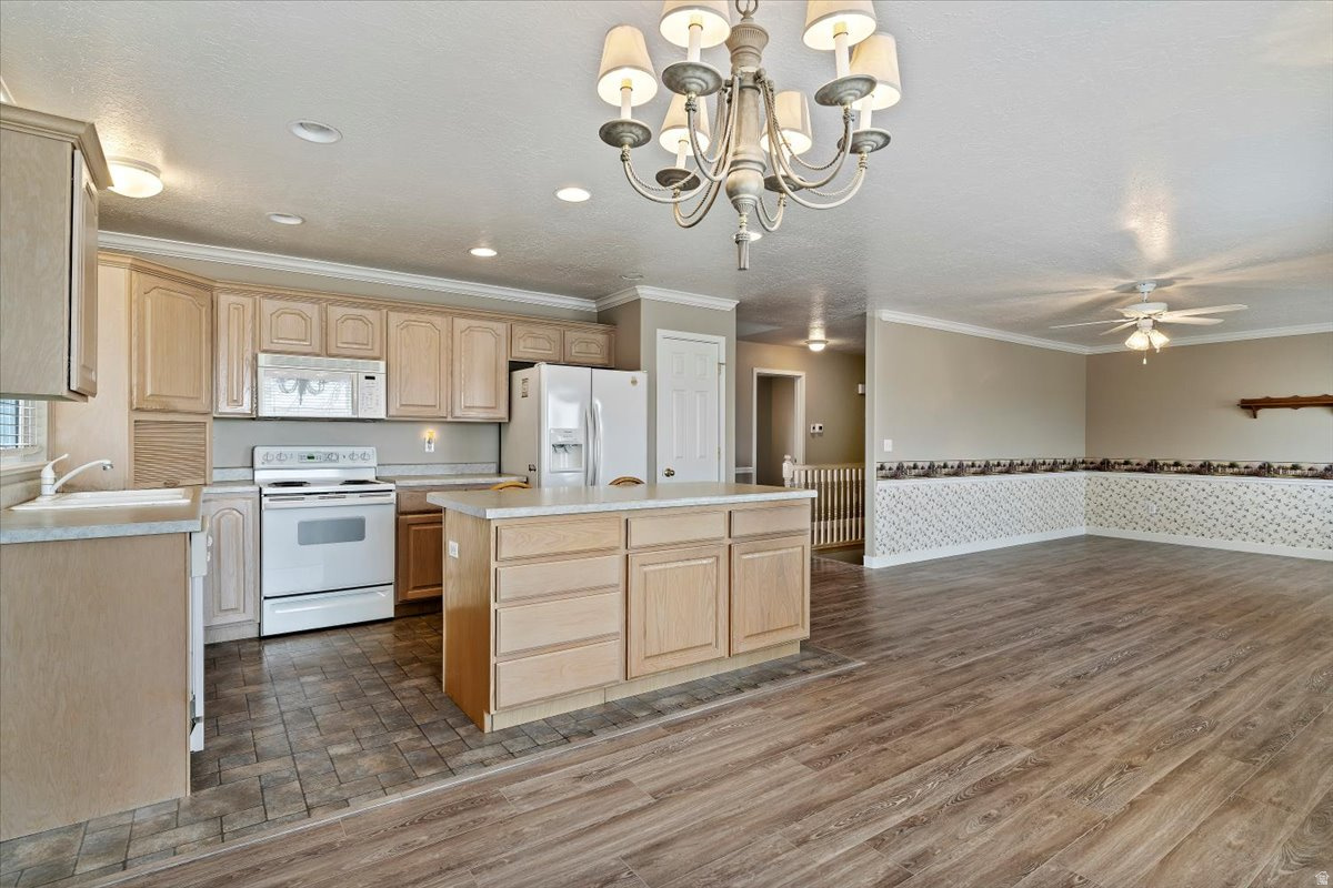 BEN LOMOND ESTATES - Residential