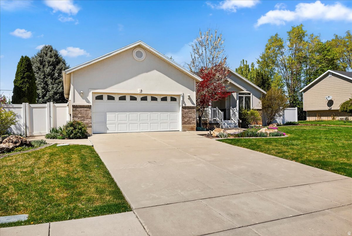 BEN LOMOND ESTATES - Residential