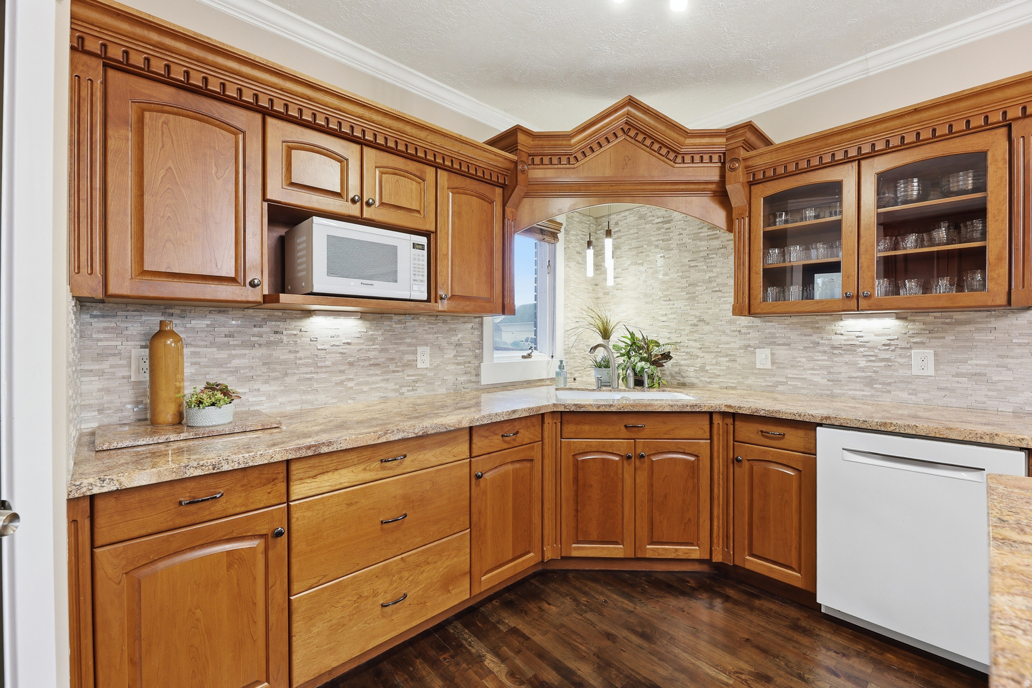 DIMPLE DELL RANCHETTES - Residential