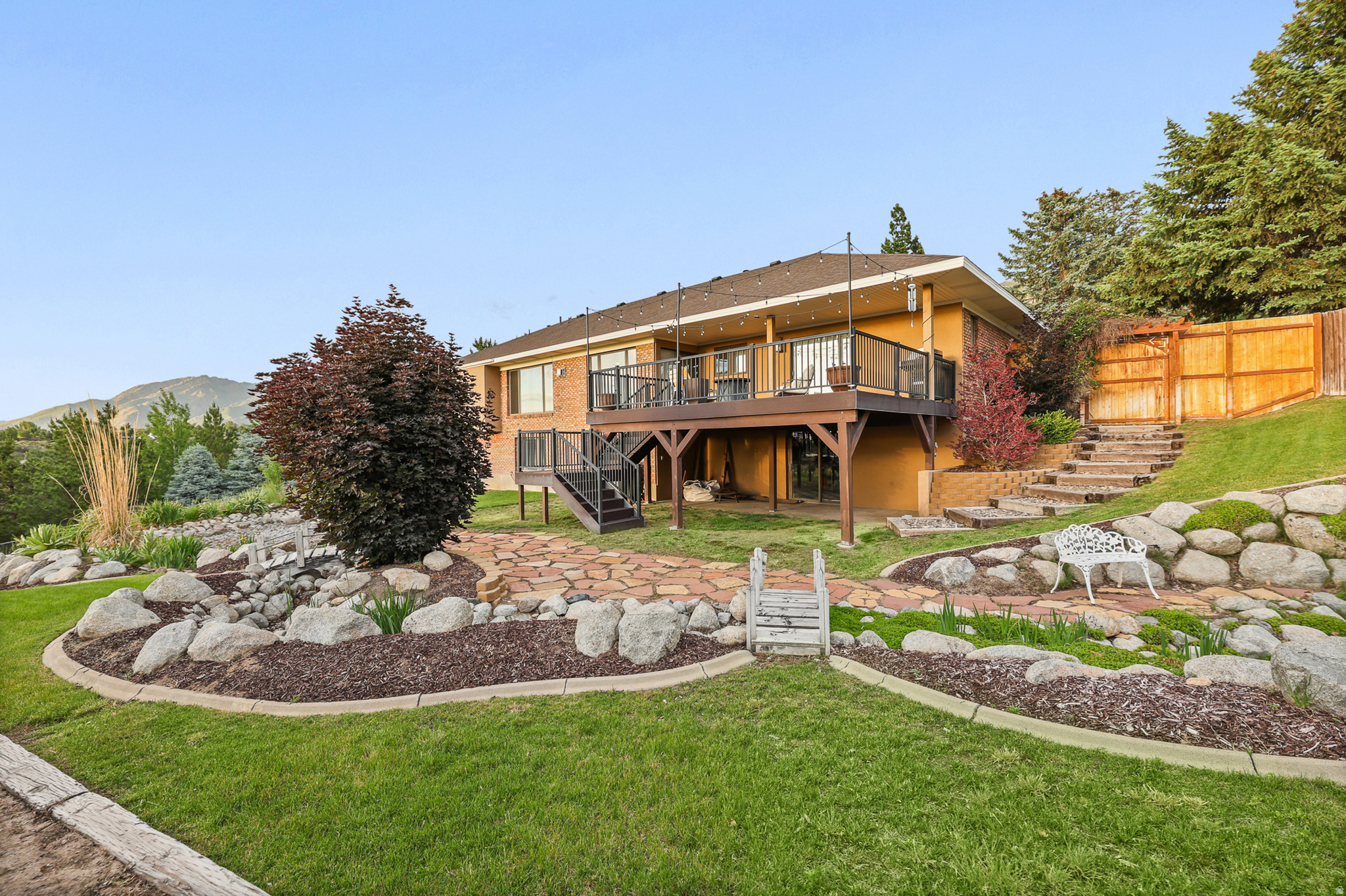 DIMPLE DELL RANCHETTES - Residential