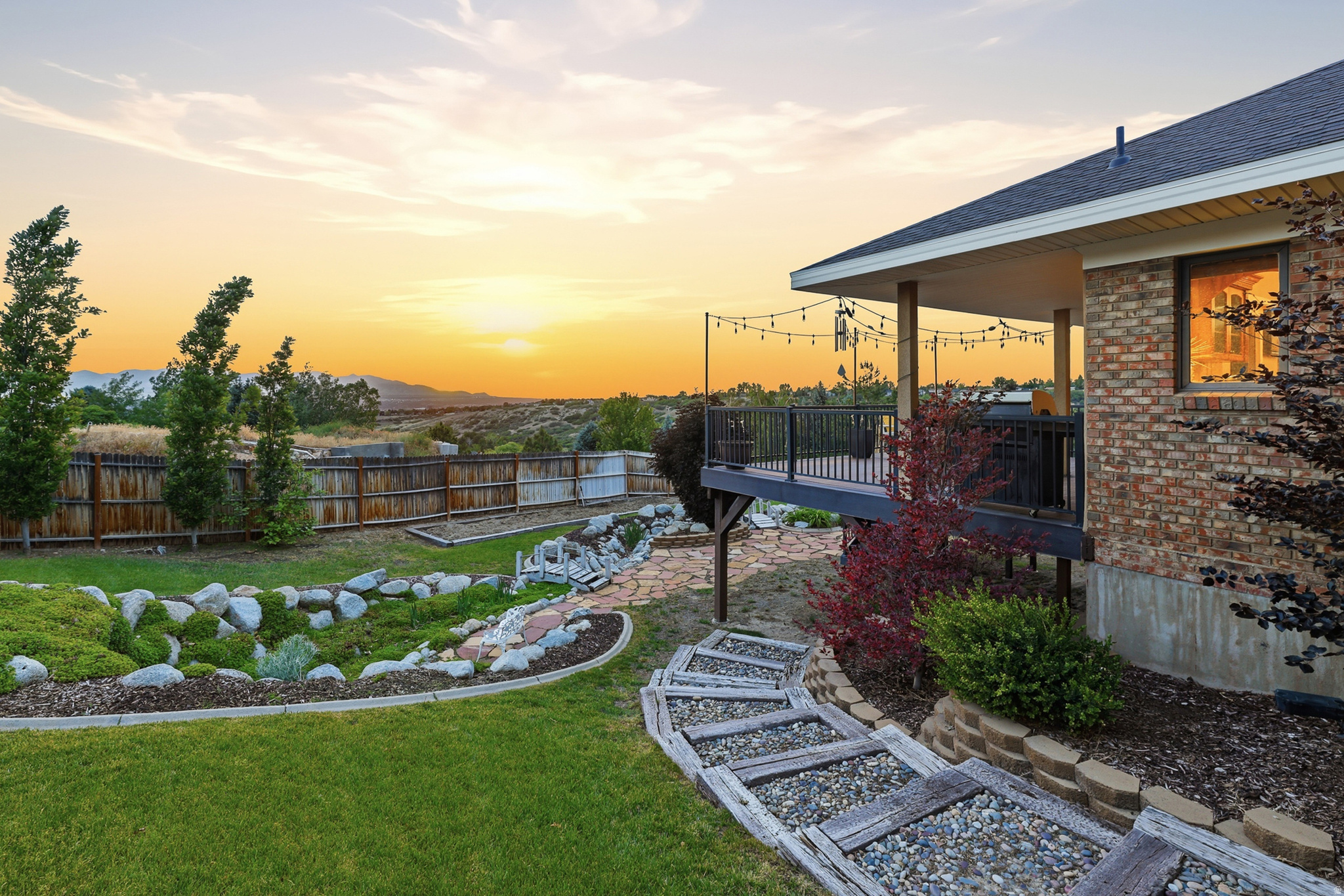 DIMPLE DELL RANCHETTES - Residential