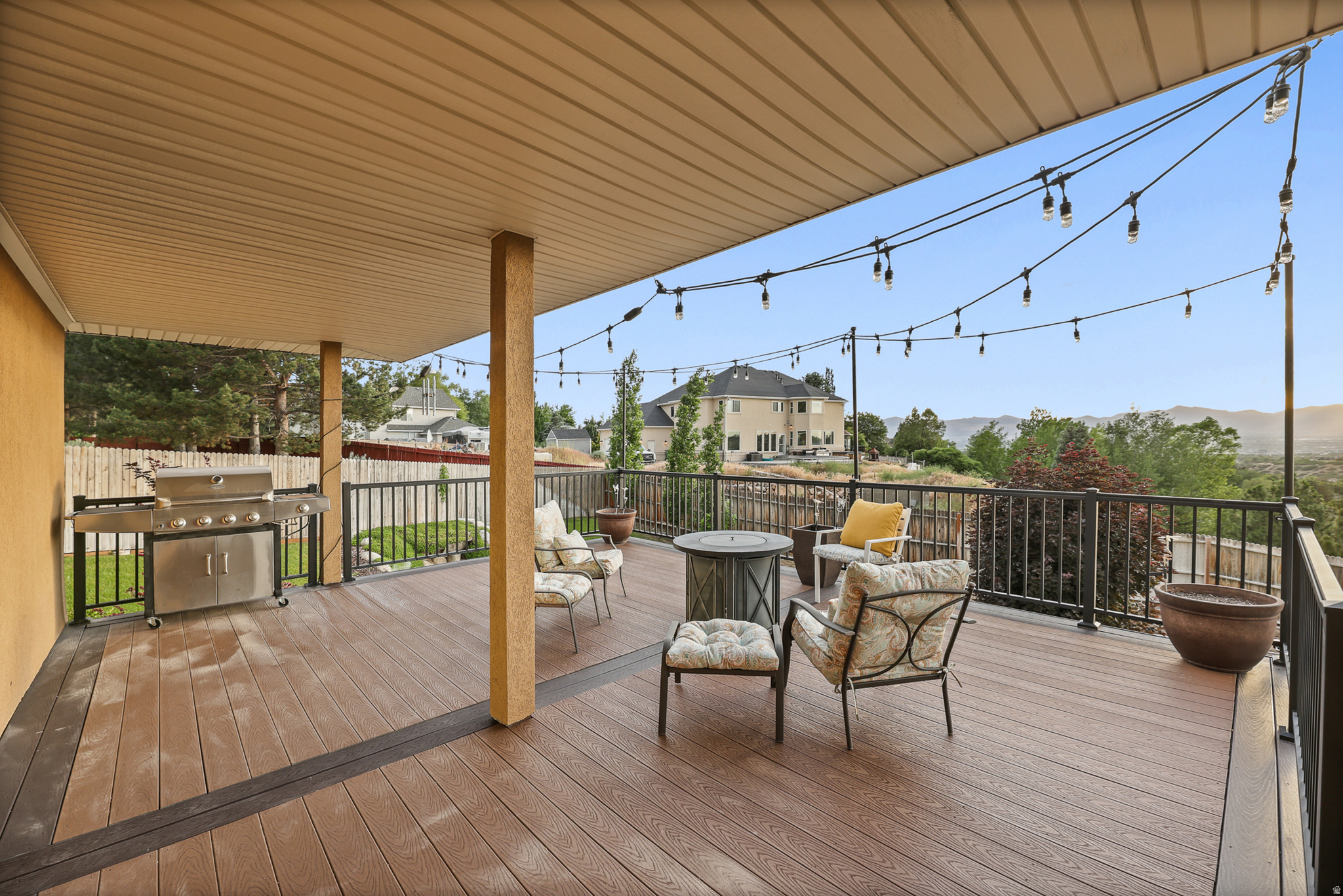 DIMPLE DELL RANCHETTES - Residential