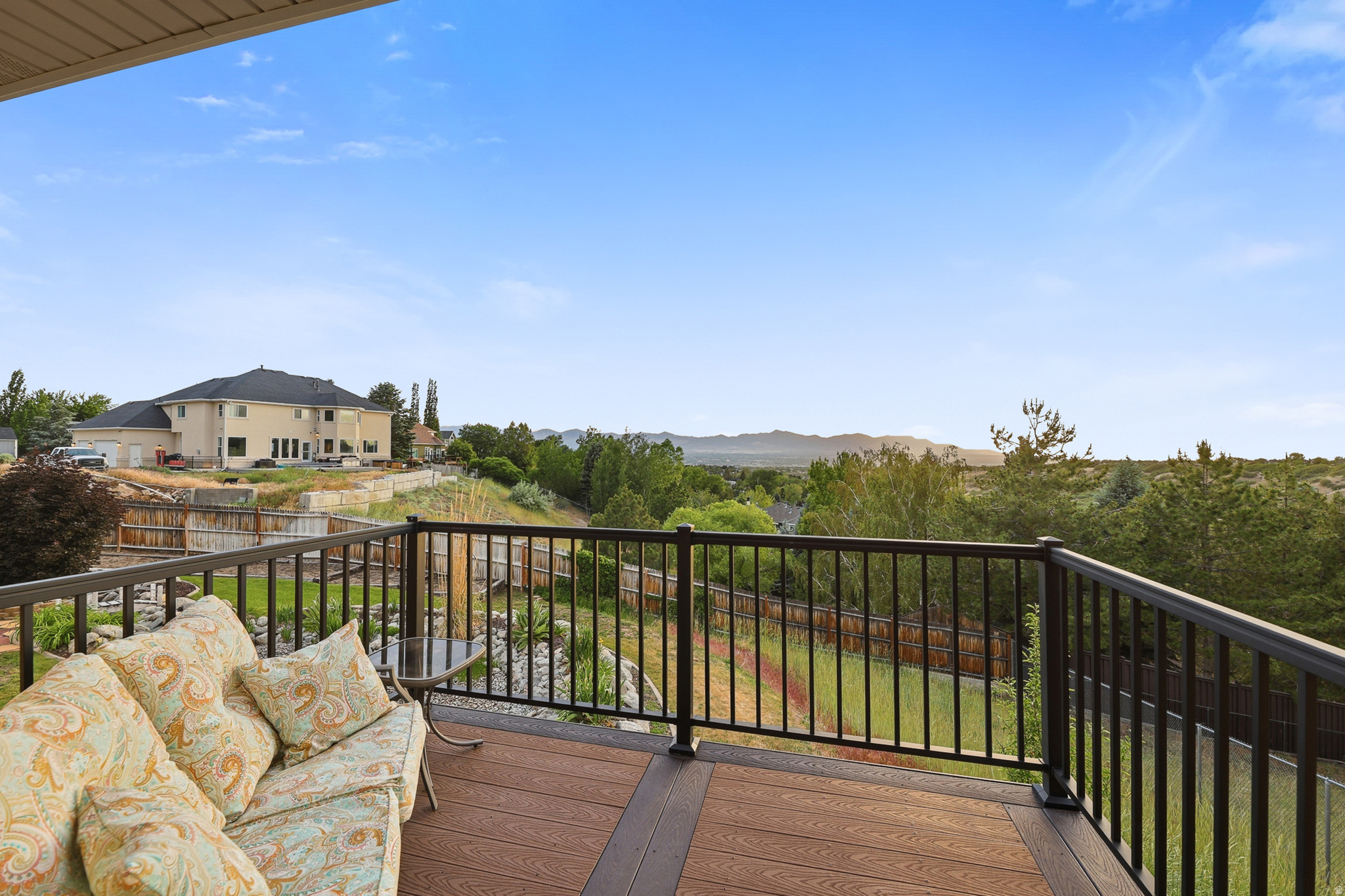 DIMPLE DELL RANCHETTES - Residential