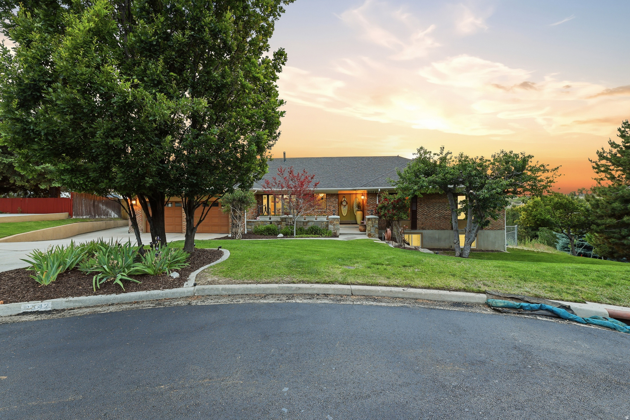 DIMPLE DELL RANCHETTES - Residential