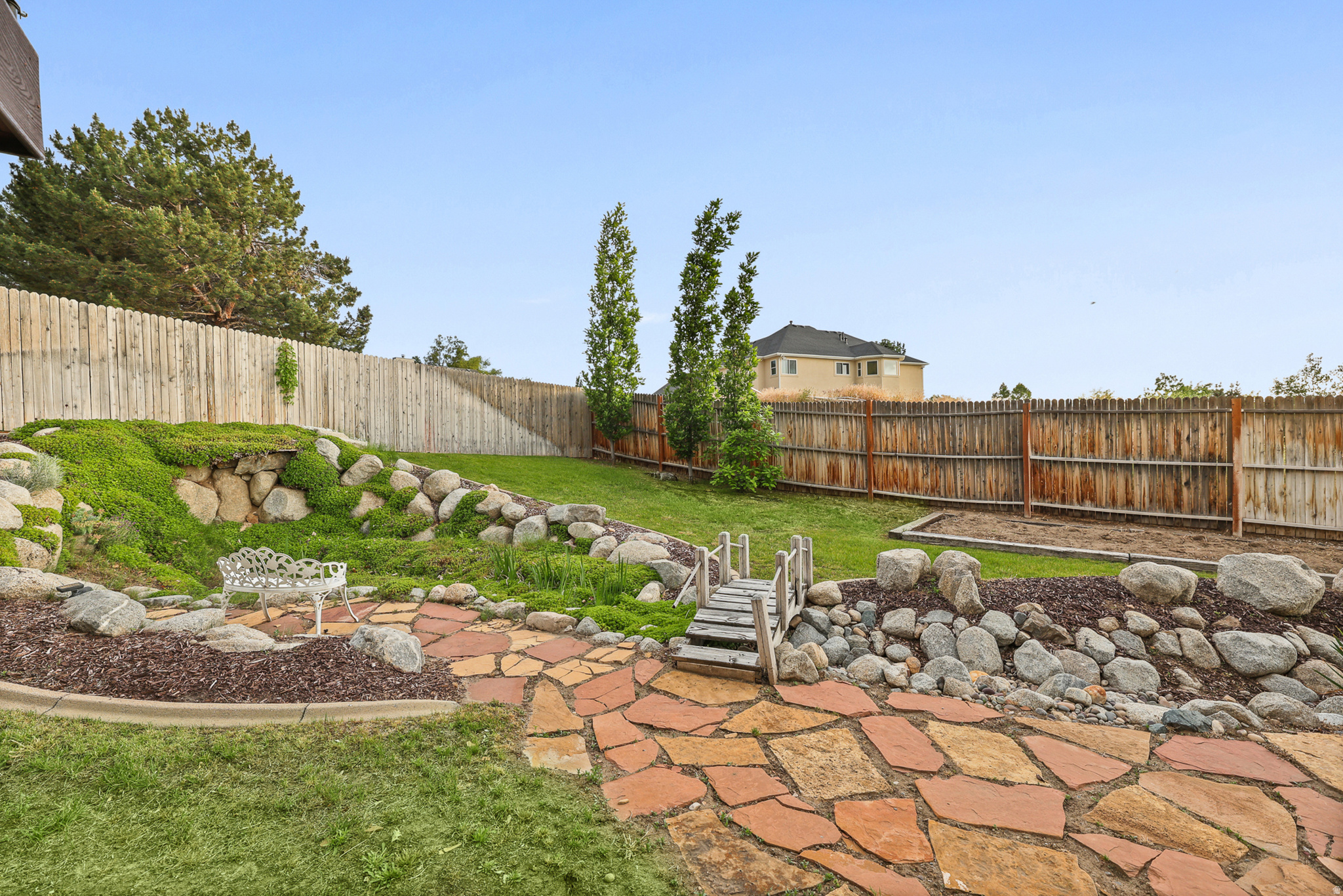 DIMPLE DELL RANCHETTES - Residential
