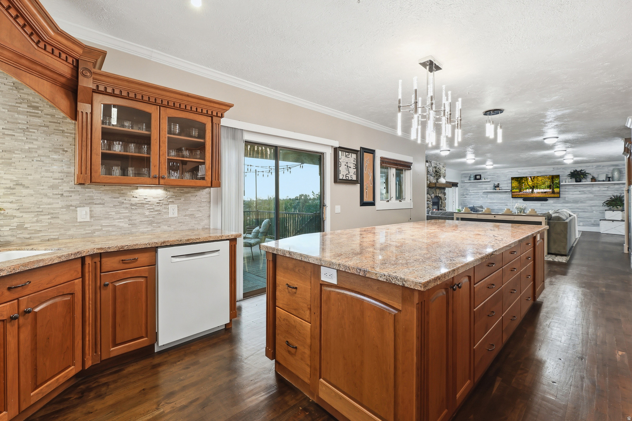 DIMPLE DELL RANCHETTES - Residential