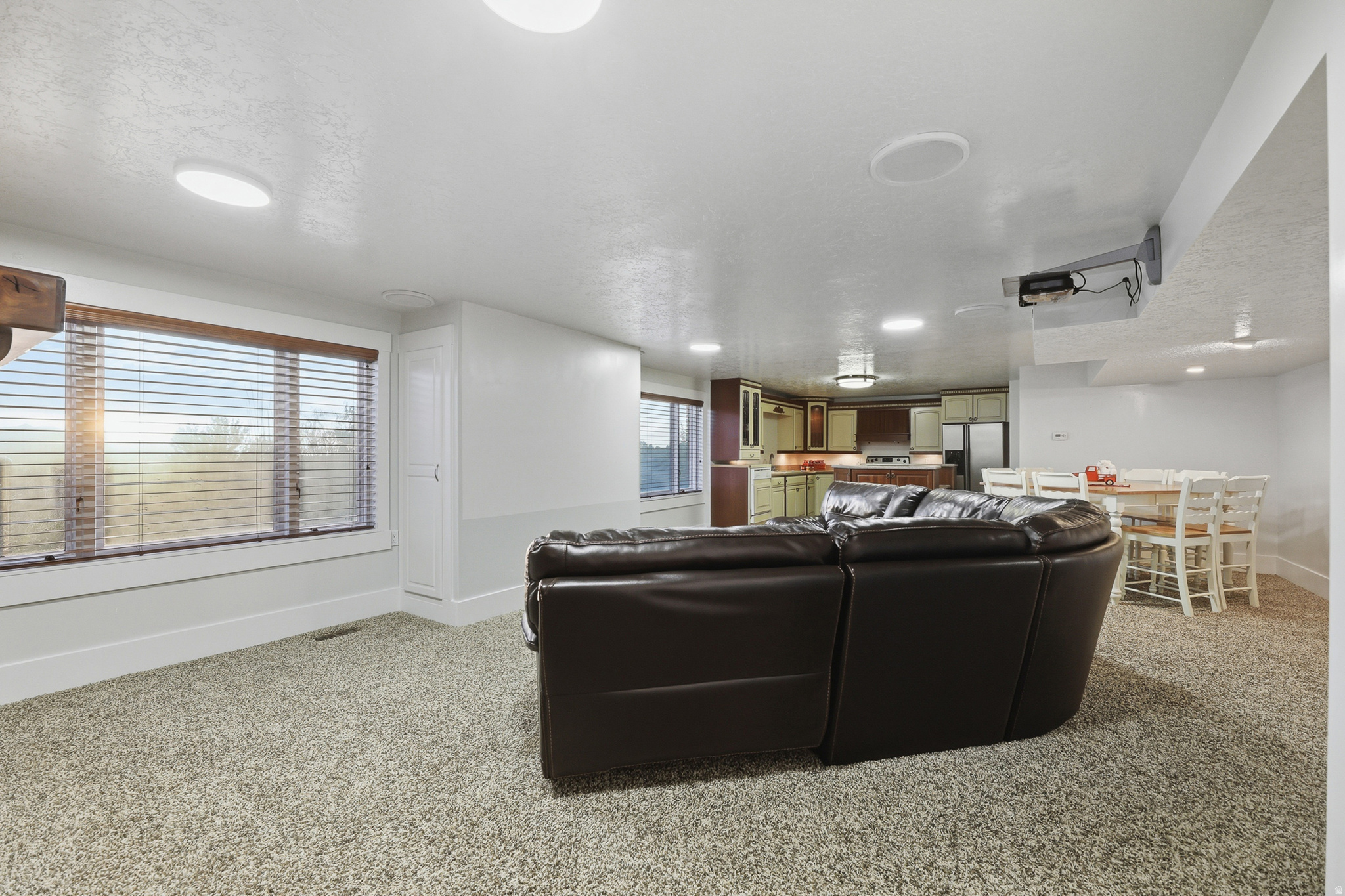 DIMPLE DELL RANCHETTES - Residential