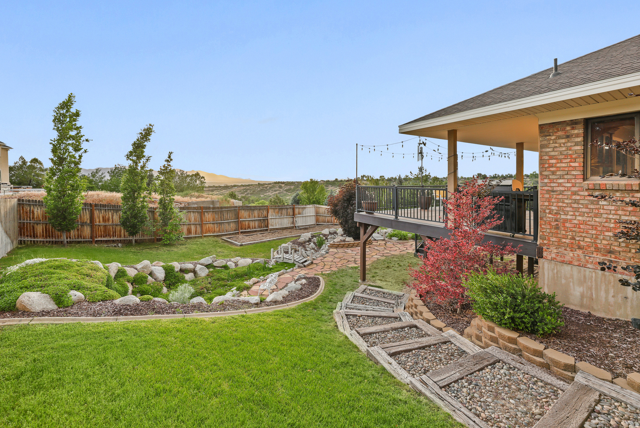 DIMPLE DELL RANCHETTES - Residential