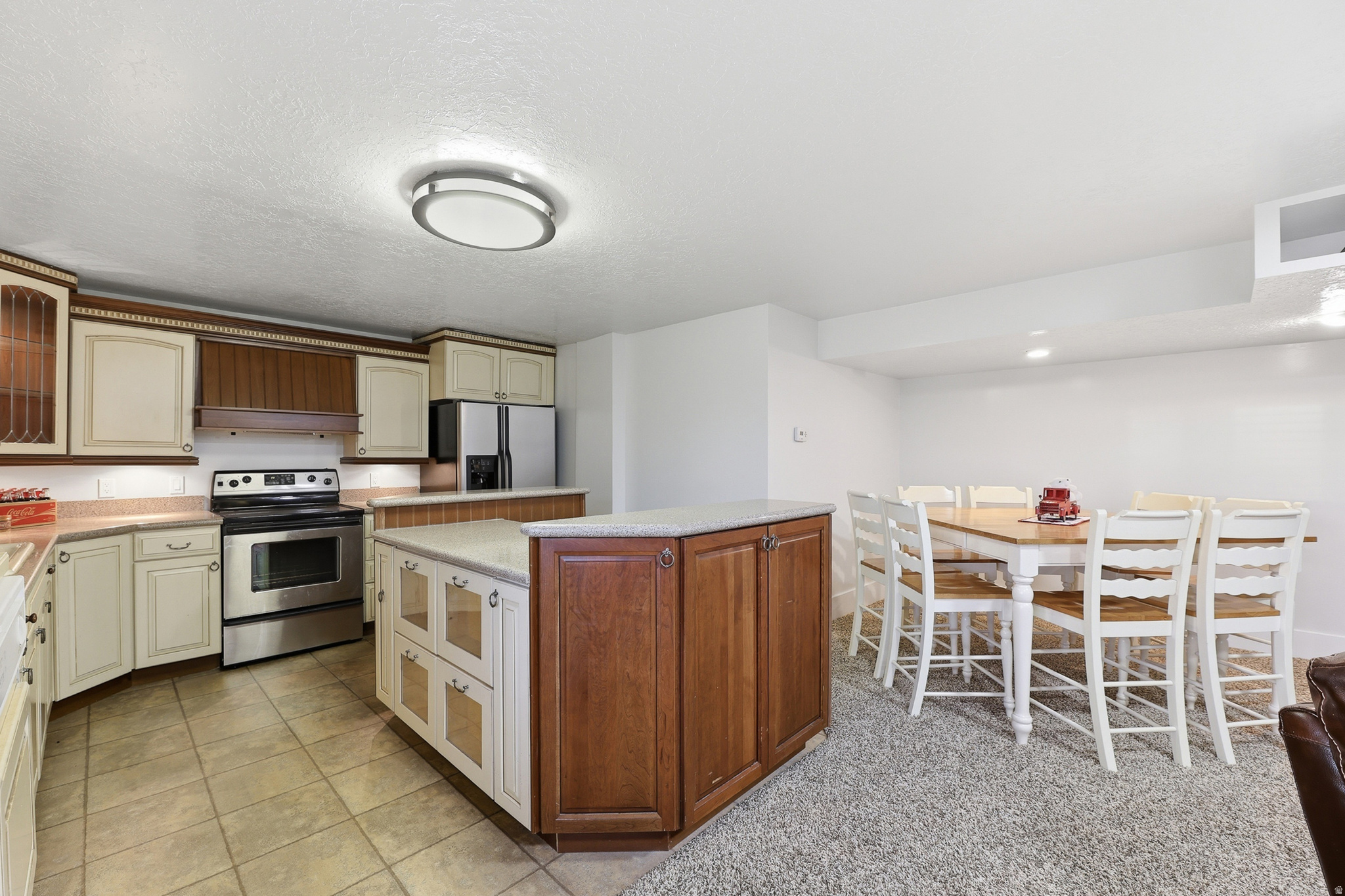 DIMPLE DELL RANCHETTES - Residential