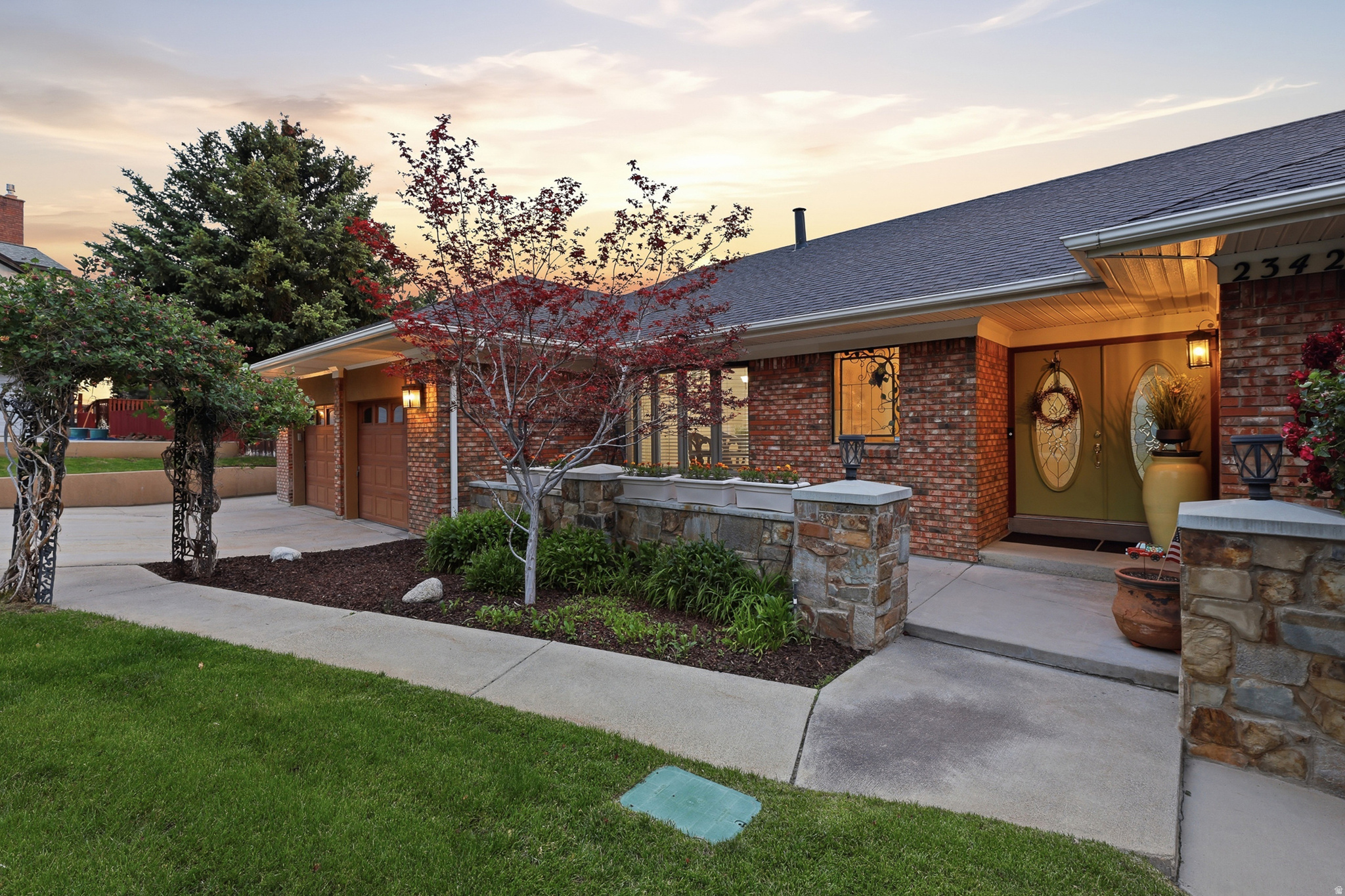 DIMPLE DELL RANCHETTES - Residential