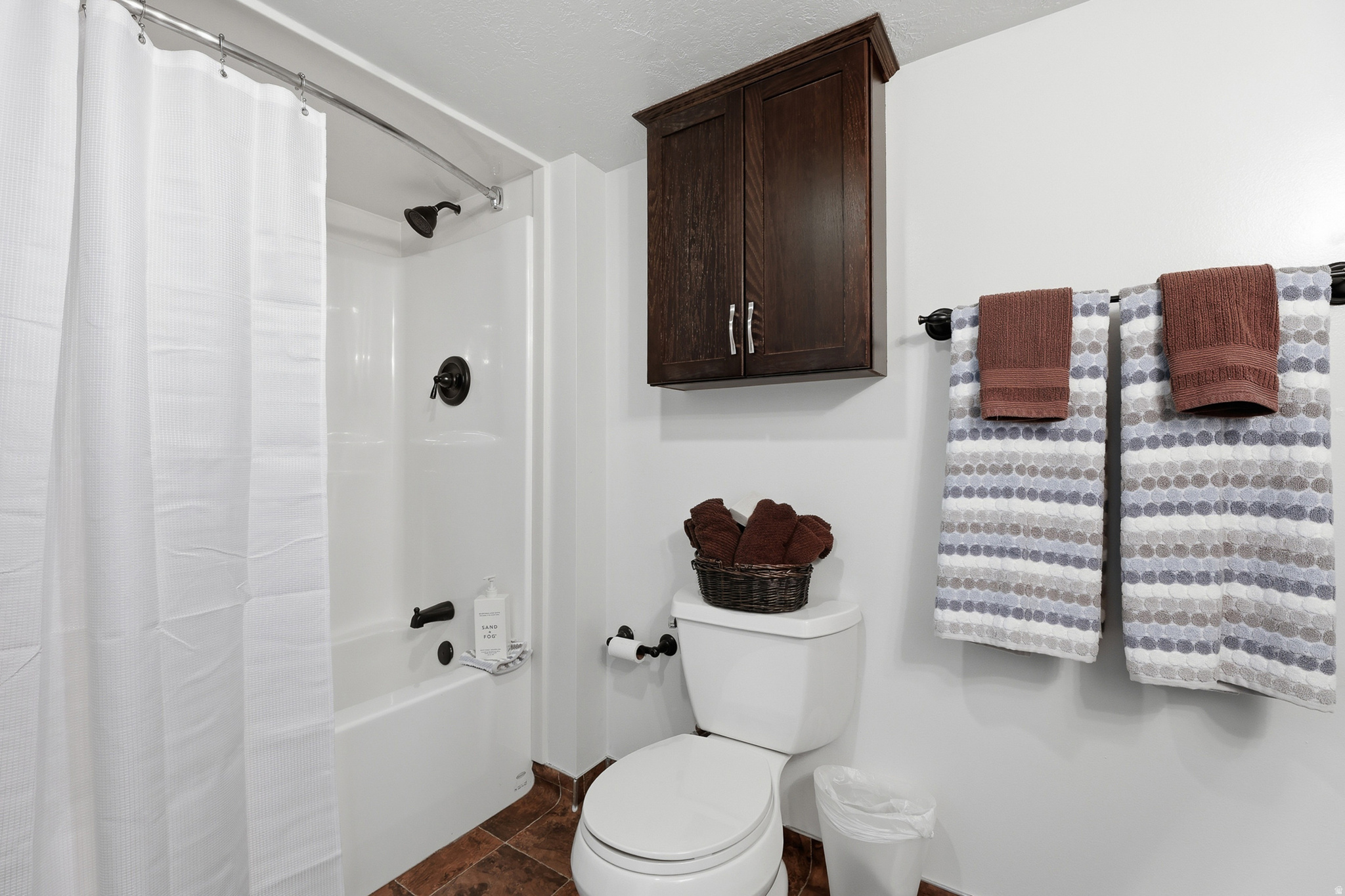 DIMPLE DELL RANCHETTES - Residential