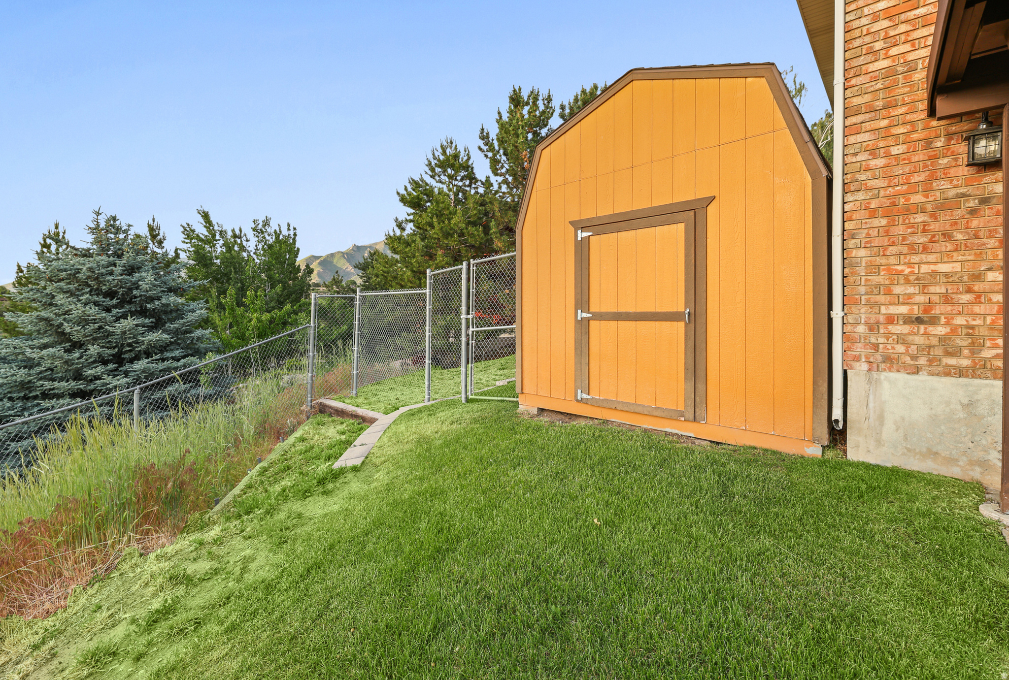 DIMPLE DELL RANCHETTES - Residential