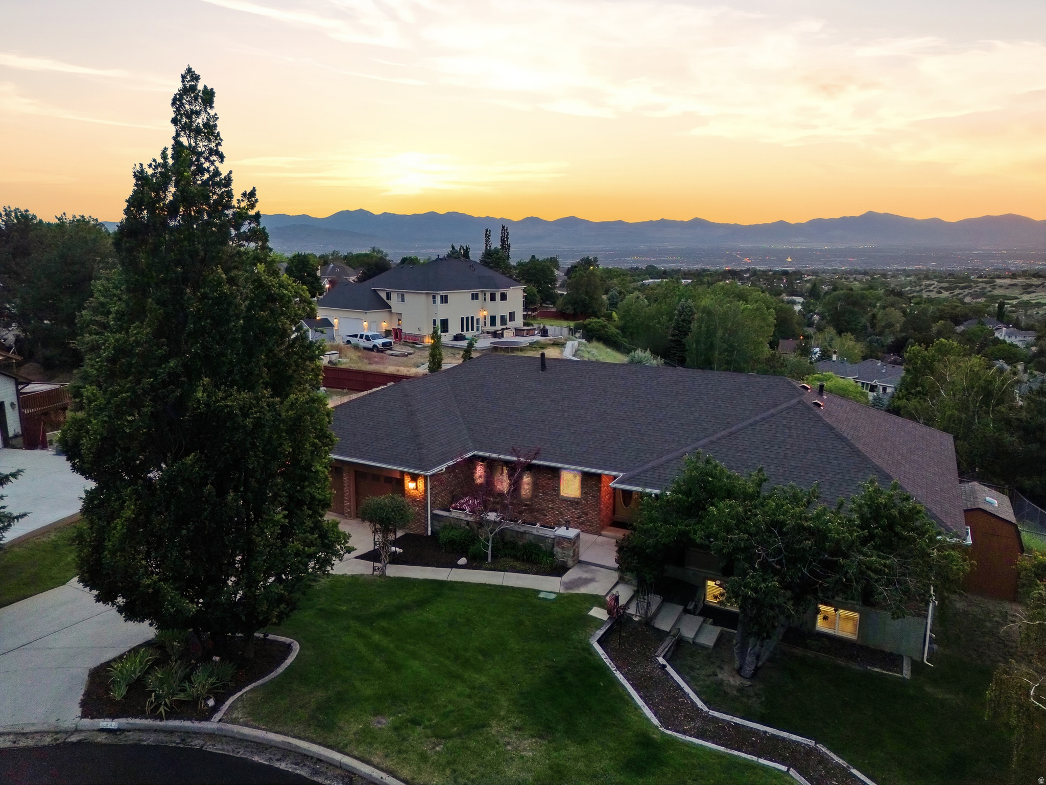 DIMPLE DELL RANCHETTES - Residential