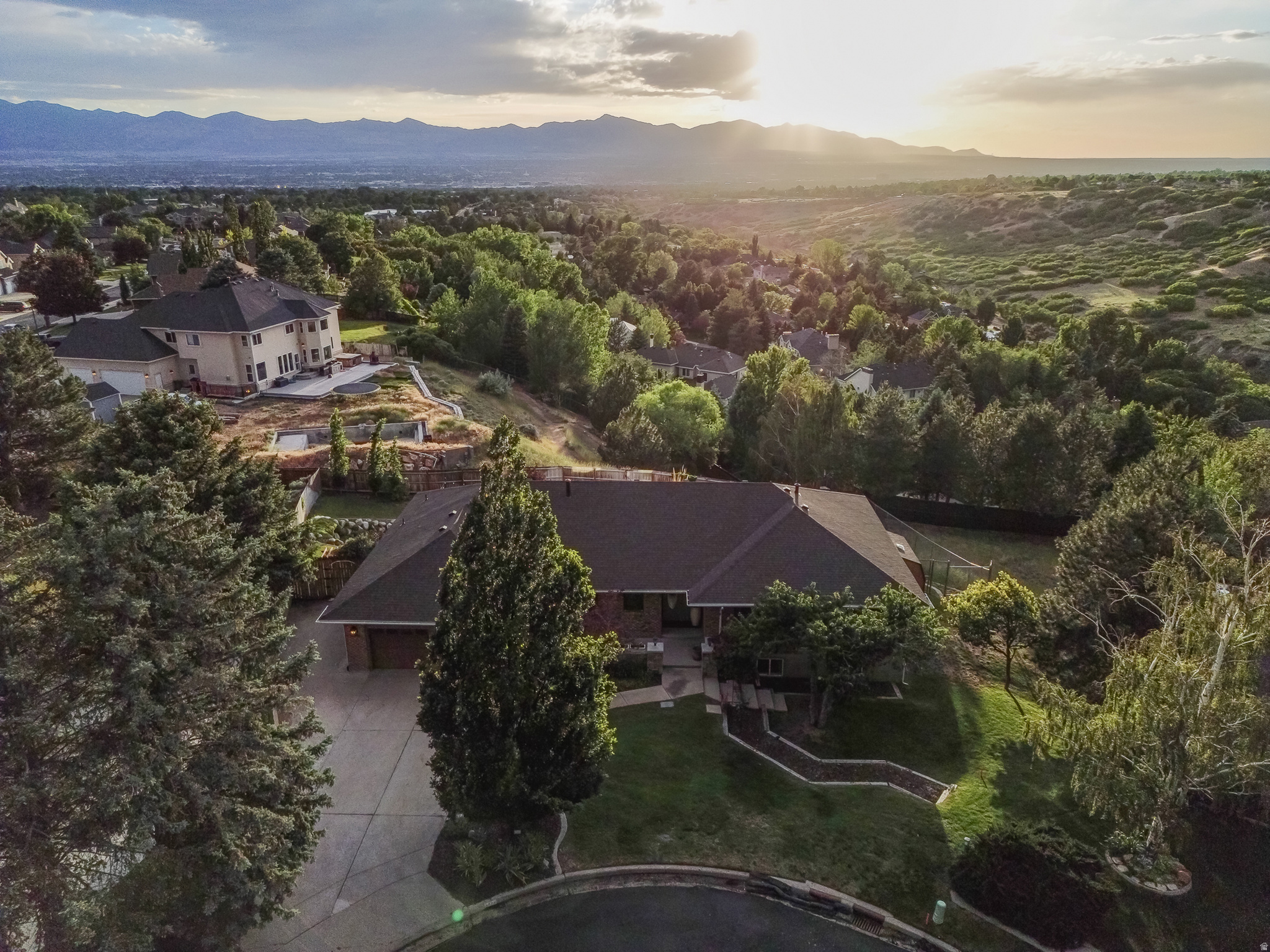 DIMPLE DELL RANCHETTES - Residential