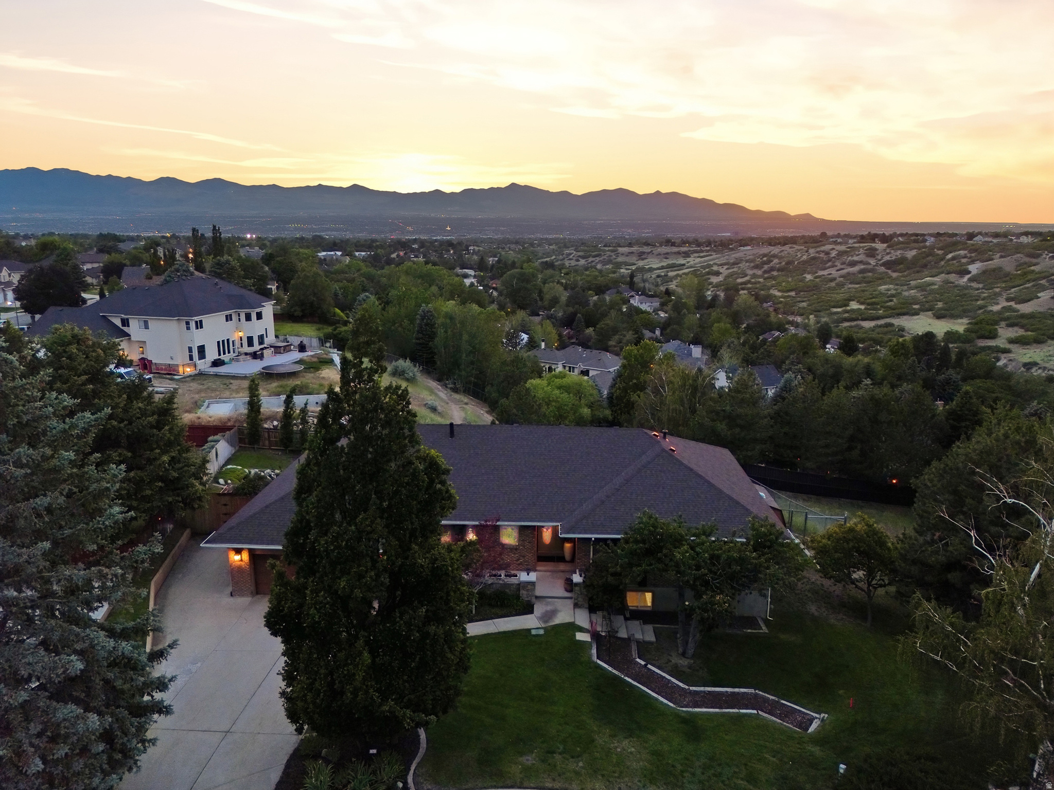 DIMPLE DELL RANCHETTES - Residential