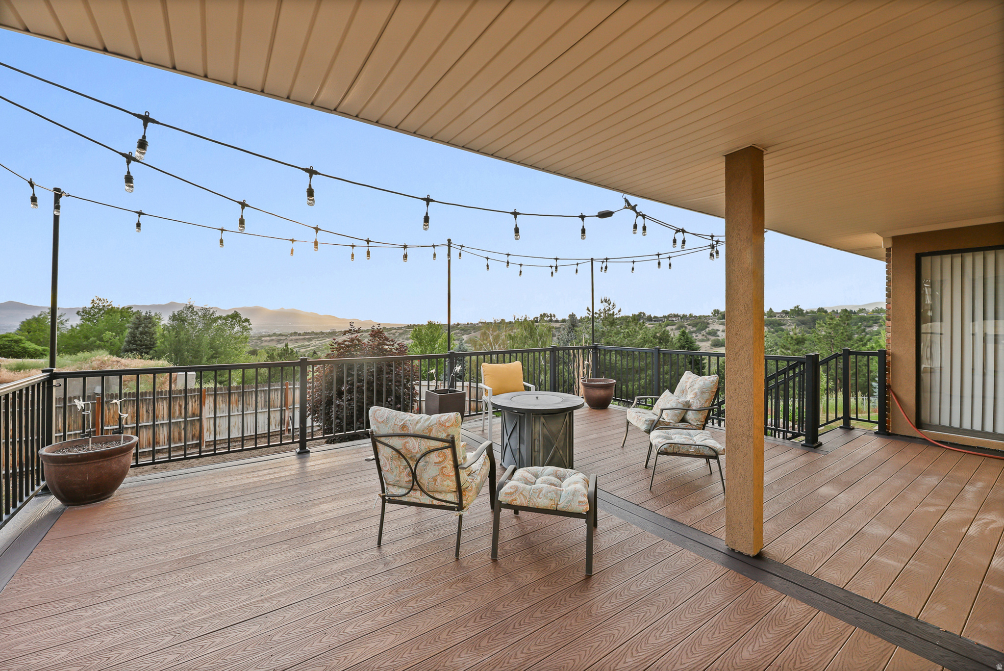 DIMPLE DELL RANCHETTES - Residential