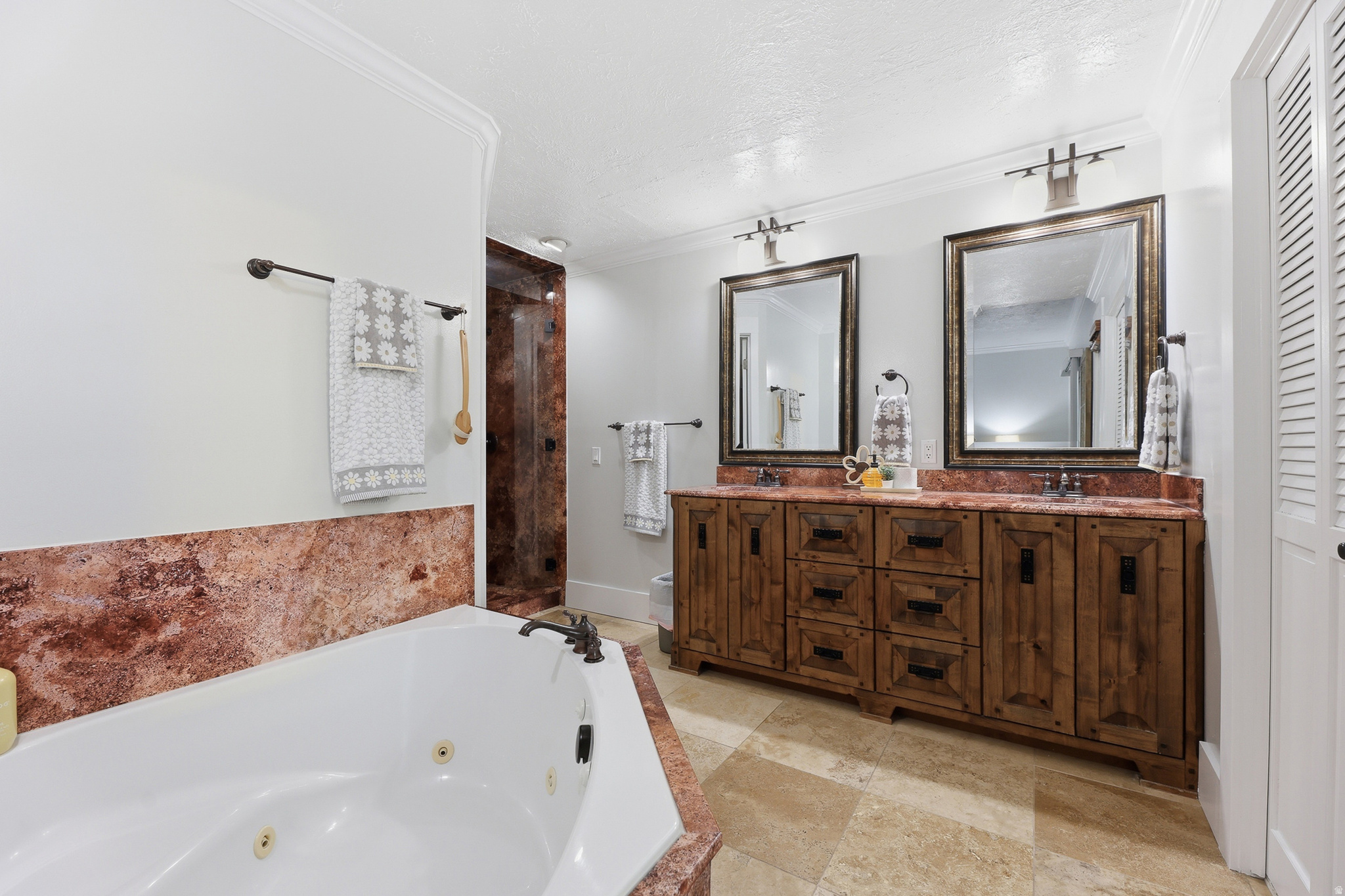 DIMPLE DELL RANCHETTES - Residential