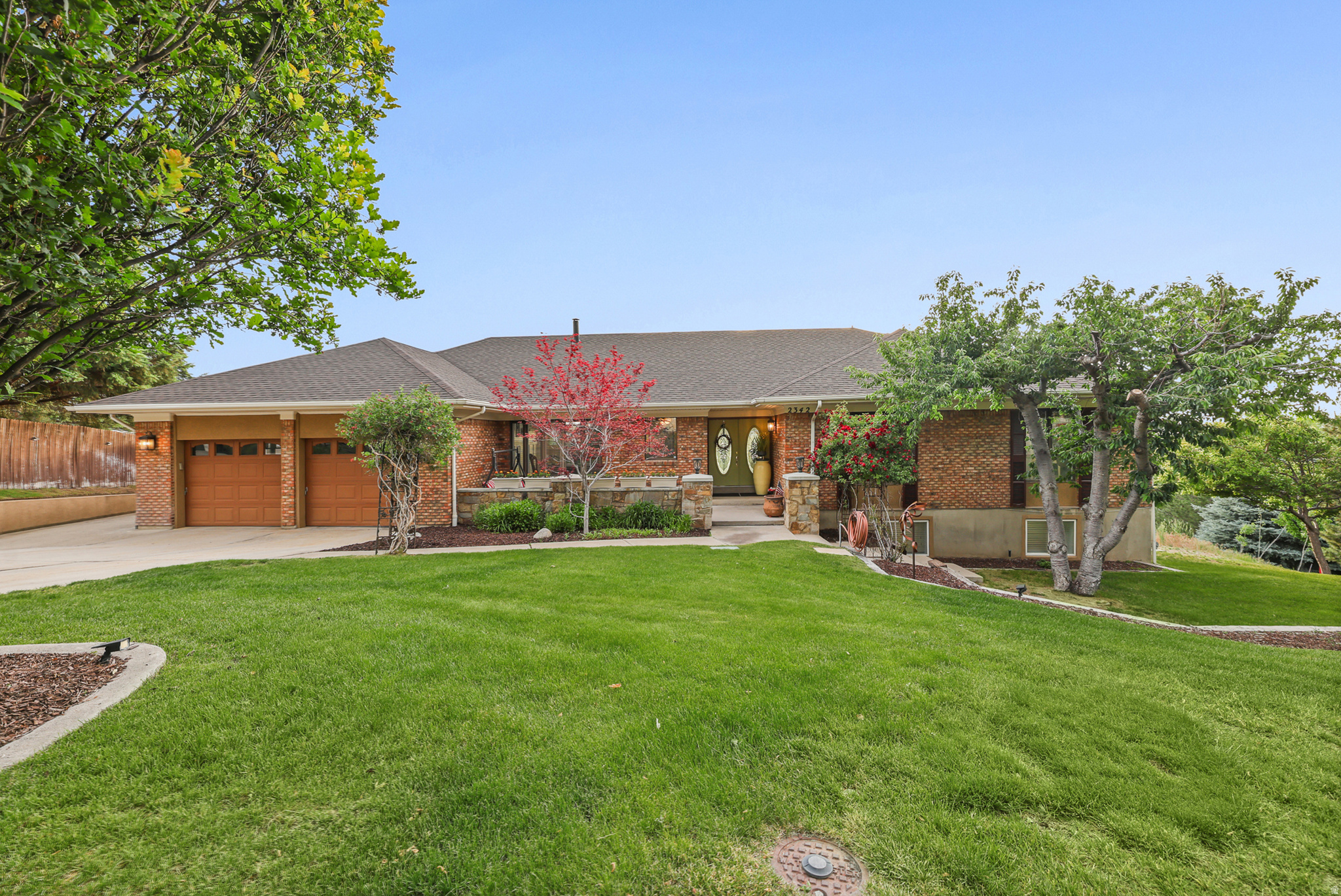 DIMPLE DELL RANCHETTES - Residential