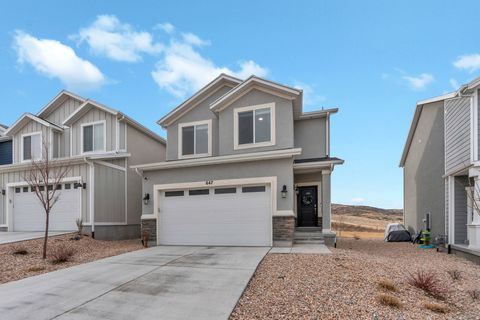 Photo of 647 W RAINTREE LN, Santaquin, UT 84655 (MLS # 2137624)