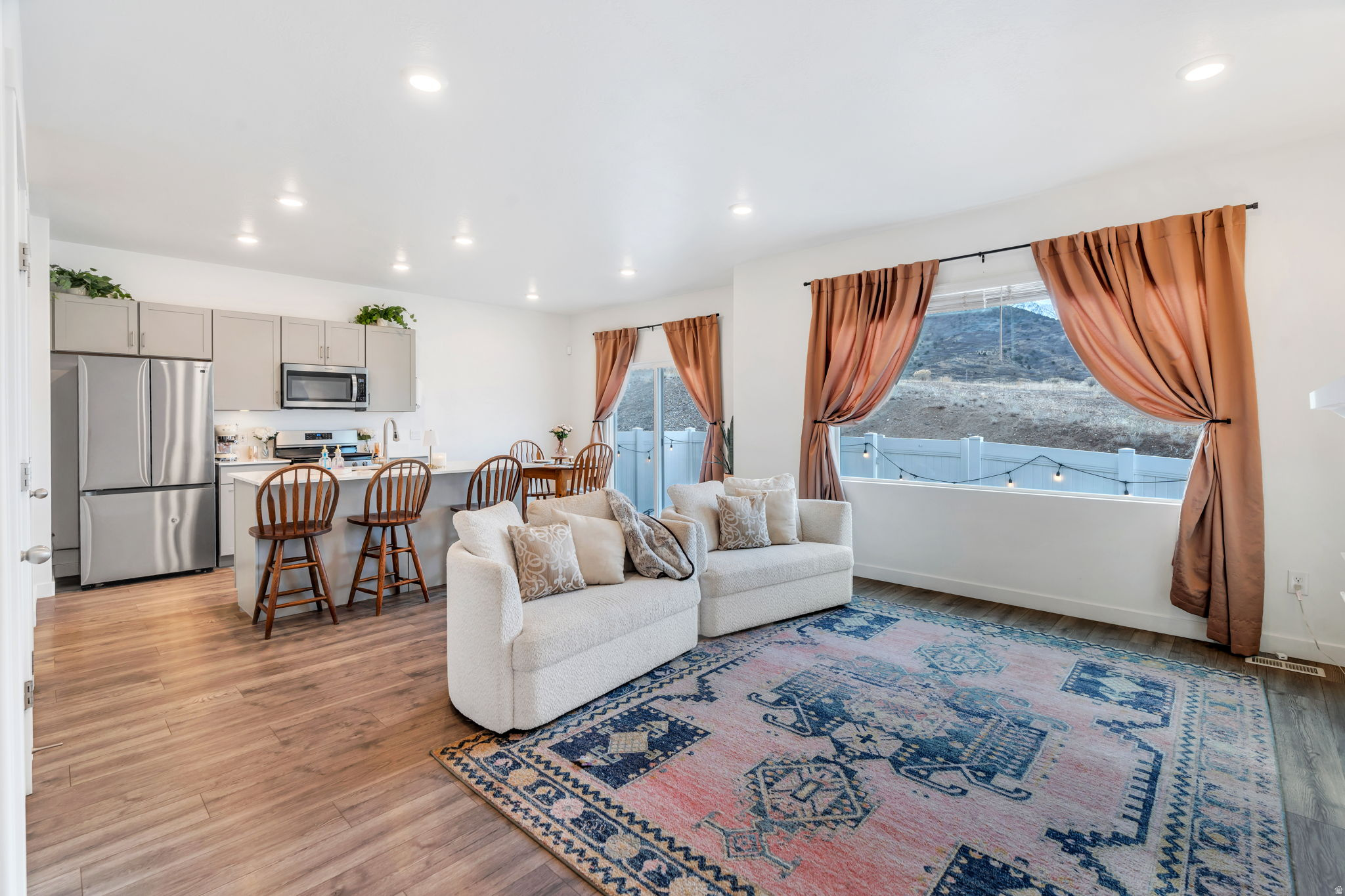 FOOTHILL VILLAGE - Residential