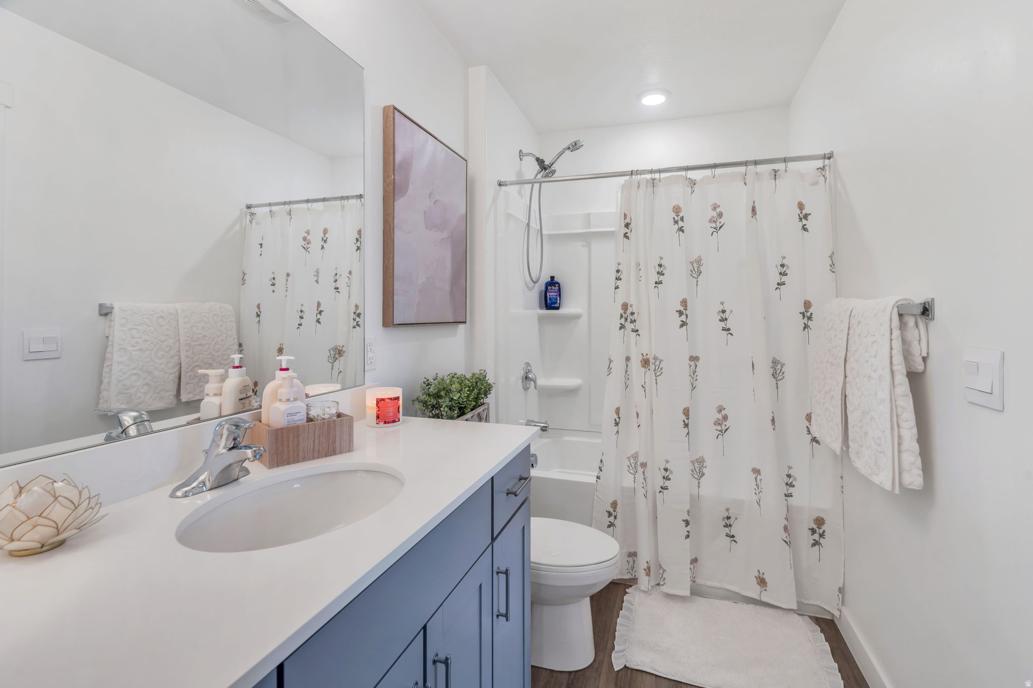 FOOTHILL VILLAGE - Residential