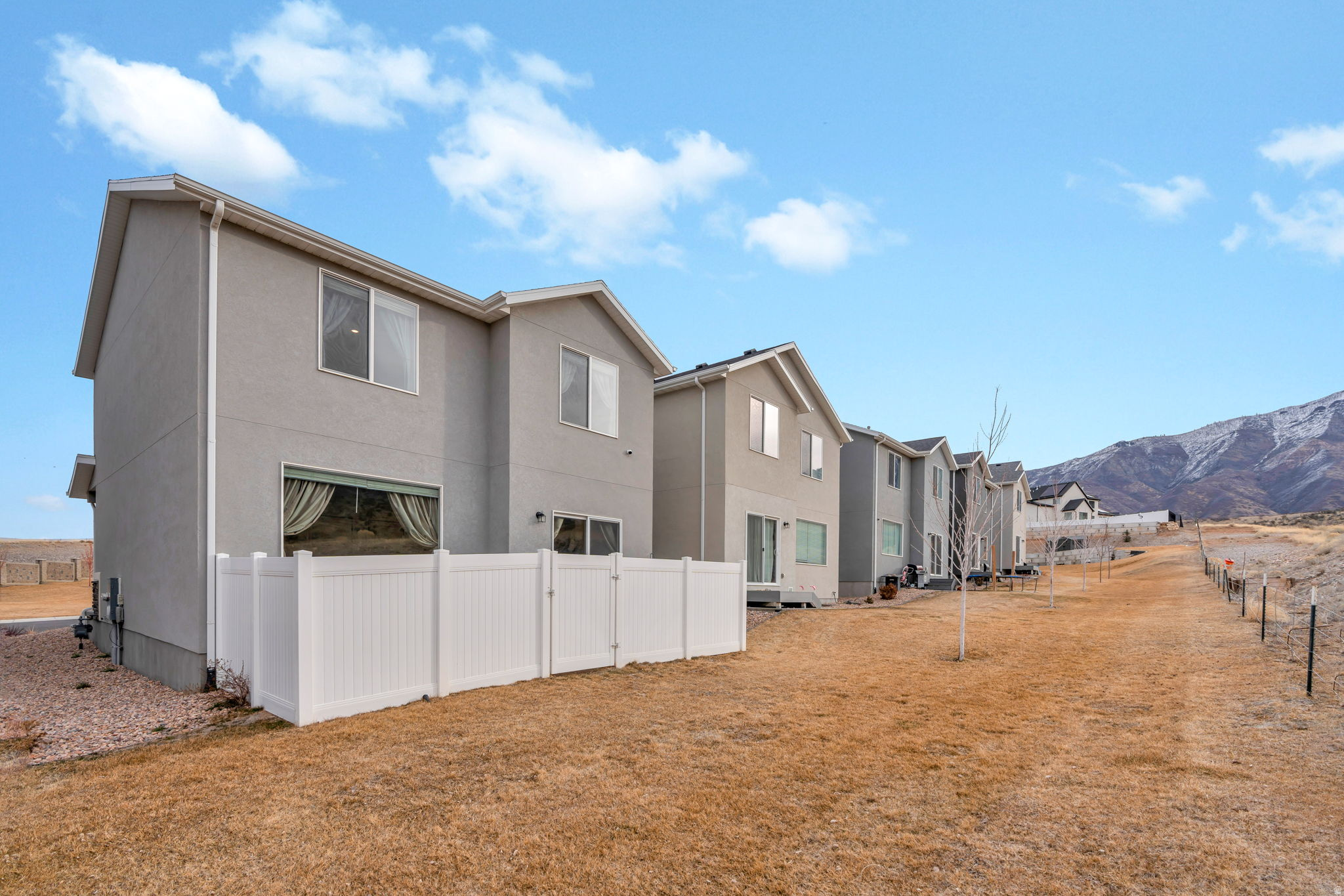 FOOTHILL VILLAGE - Residential