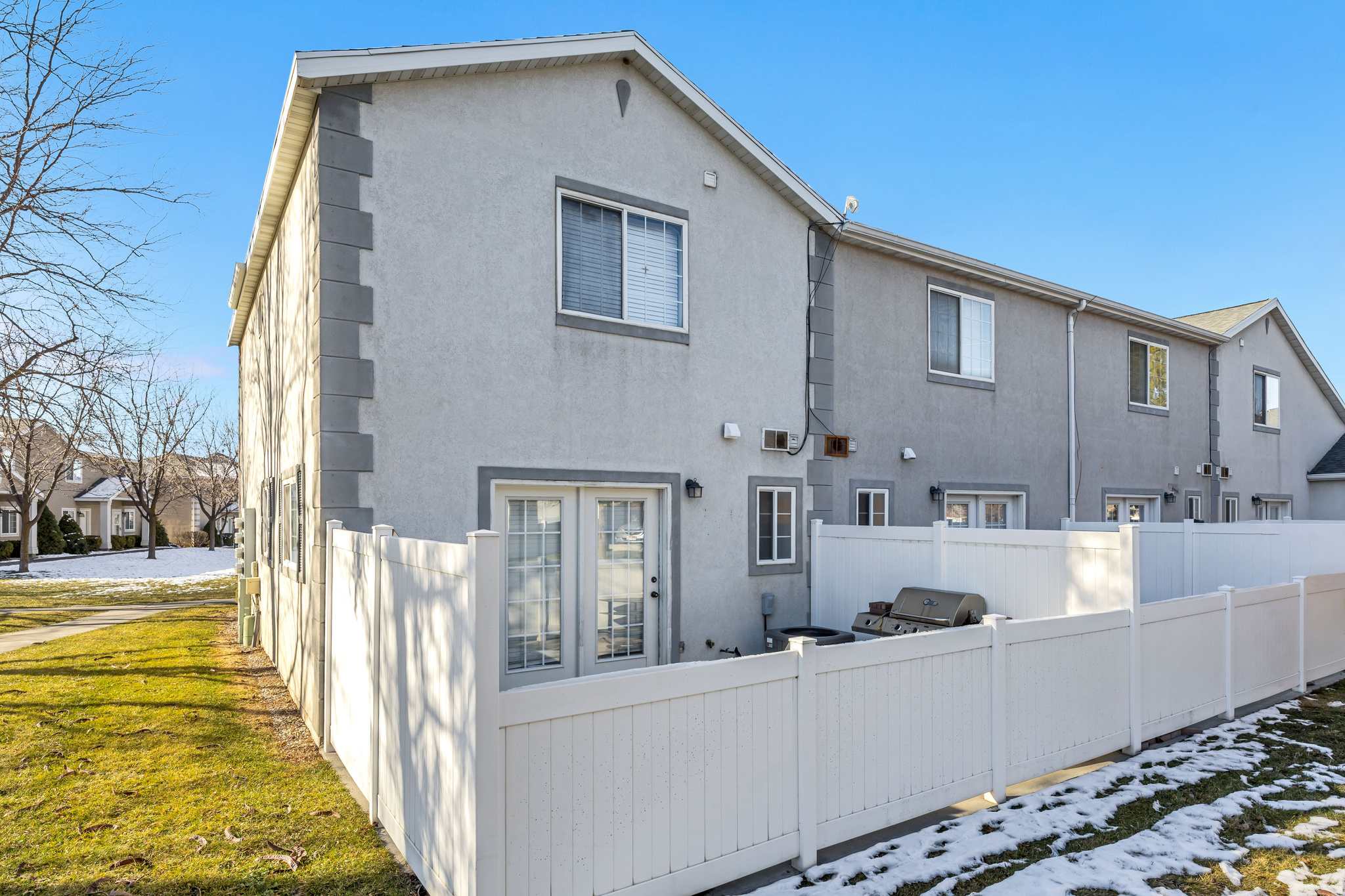 YALECREST - Residential