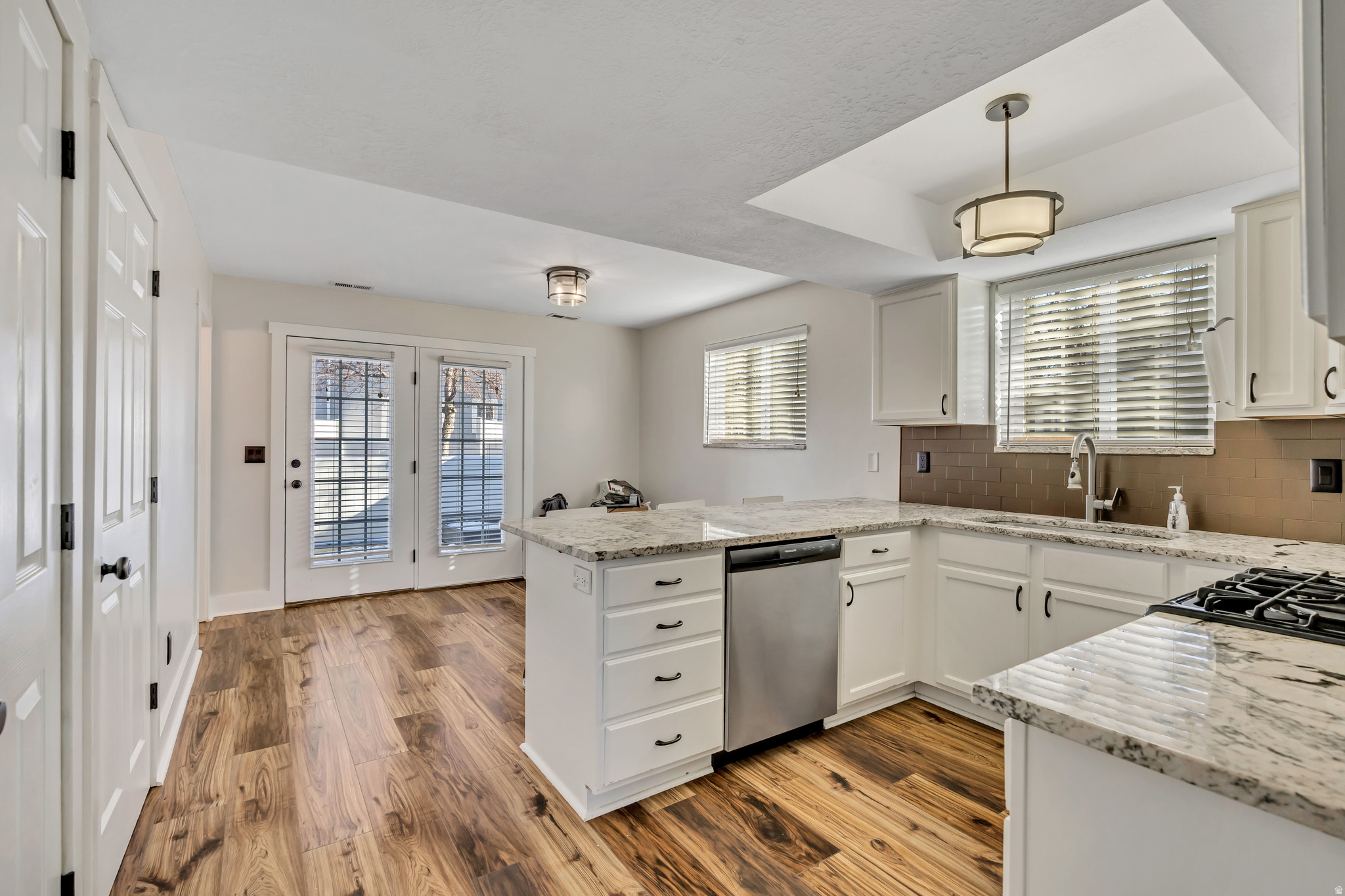 YALECREST - Residential