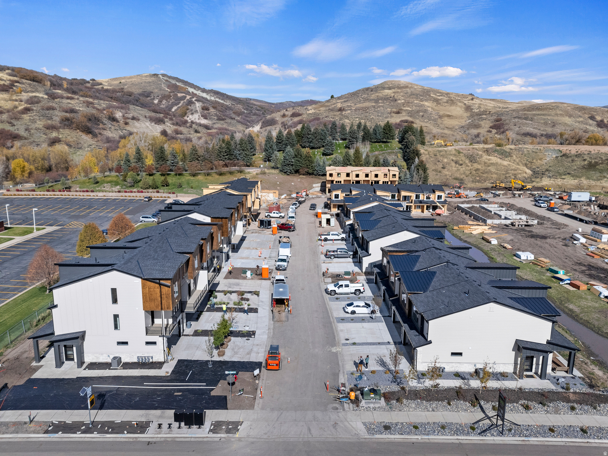 PEAKS TOWNHOMES - Residential