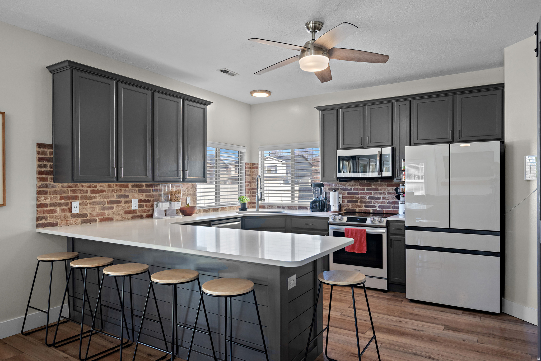 NORTH LAKE - Residential