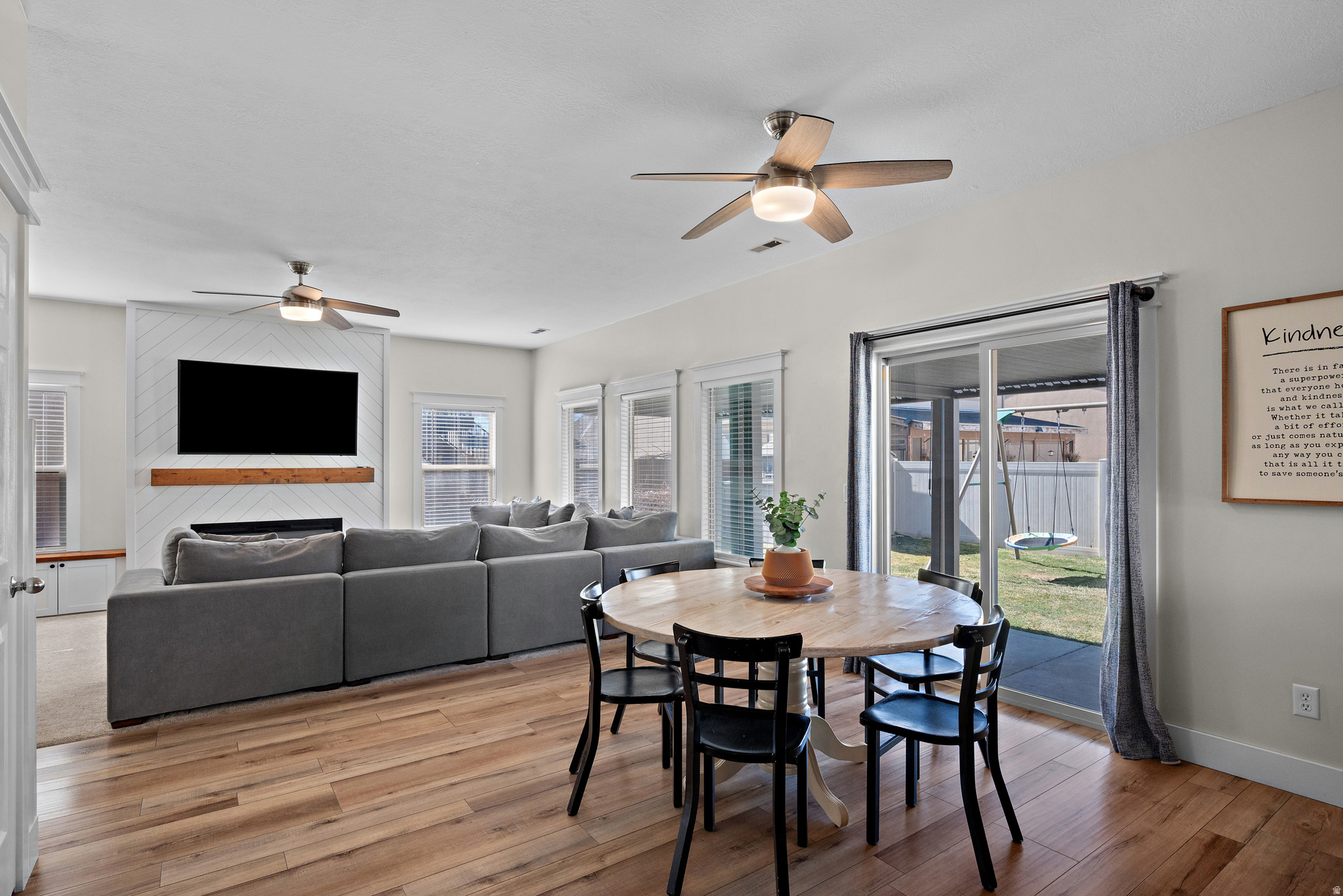 NORTH LAKE - Residential