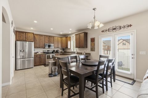 Tiny photo for 3312 W HARVEST GROVE WAY S, South Jordan, UT 84095 (MLS # 2121648)