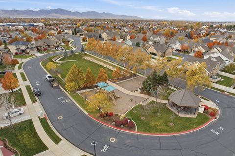 Tiny photo for 3312 W HARVEST GROVE WAY S, South Jordan, UT 84095 (MLS # 2121648)