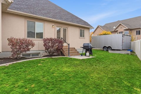 Tiny photo for 3312 W HARVEST GROVE WAY S, South Jordan, UT 84095 (MLS # 2121648)