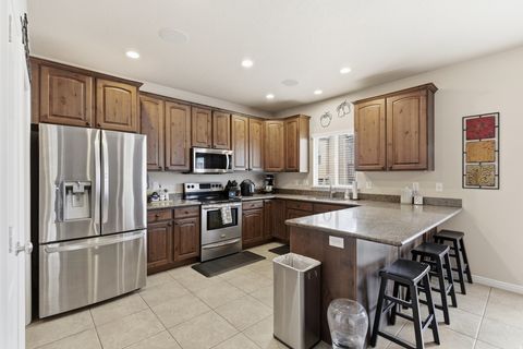 Tiny photo for 3312 W HARVEST GROVE WAY S, South Jordan, UT 84095 (MLS # 2121648)