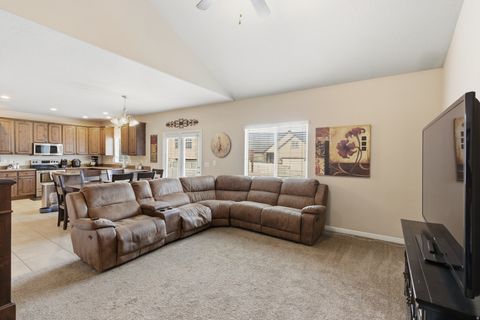 Tiny photo for 3312 W HARVEST GROVE WAY S, South Jordan, UT 84095 (MLS # 2121648)