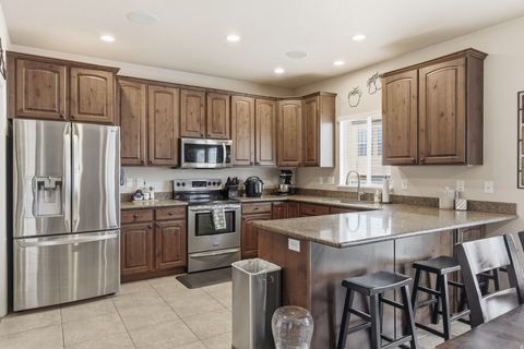 Tiny photo for 3312 W HARVEST GROVE WAY S, South Jordan, UT 84095 (MLS # 2121648)