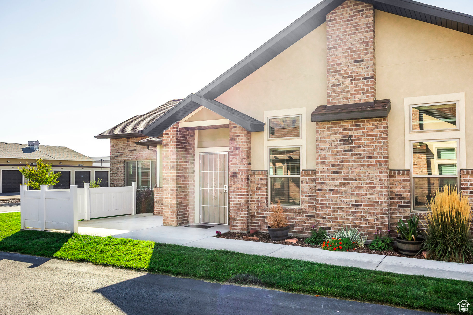 DIGNITY COTTAGES - Residential
