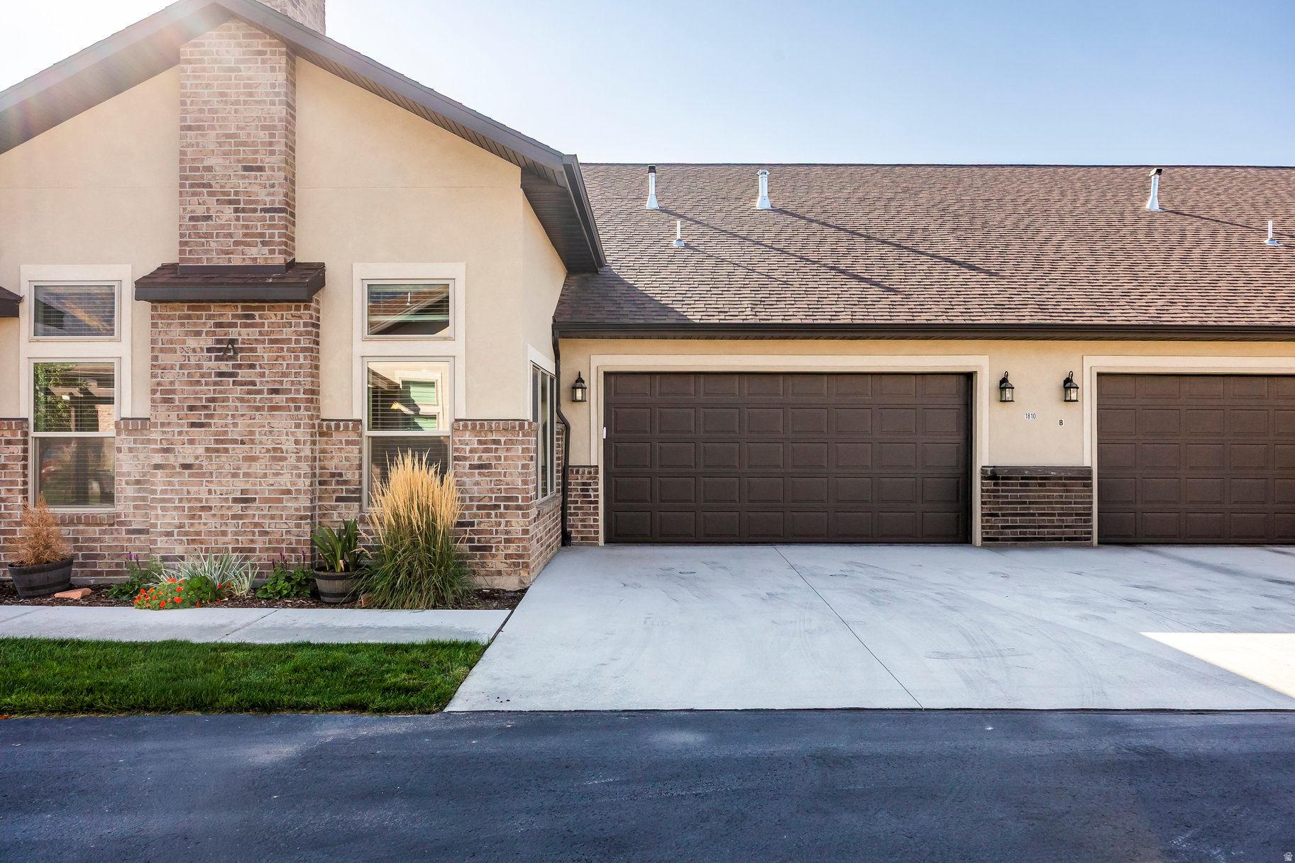 DIGNITY COTTAGES - Residential