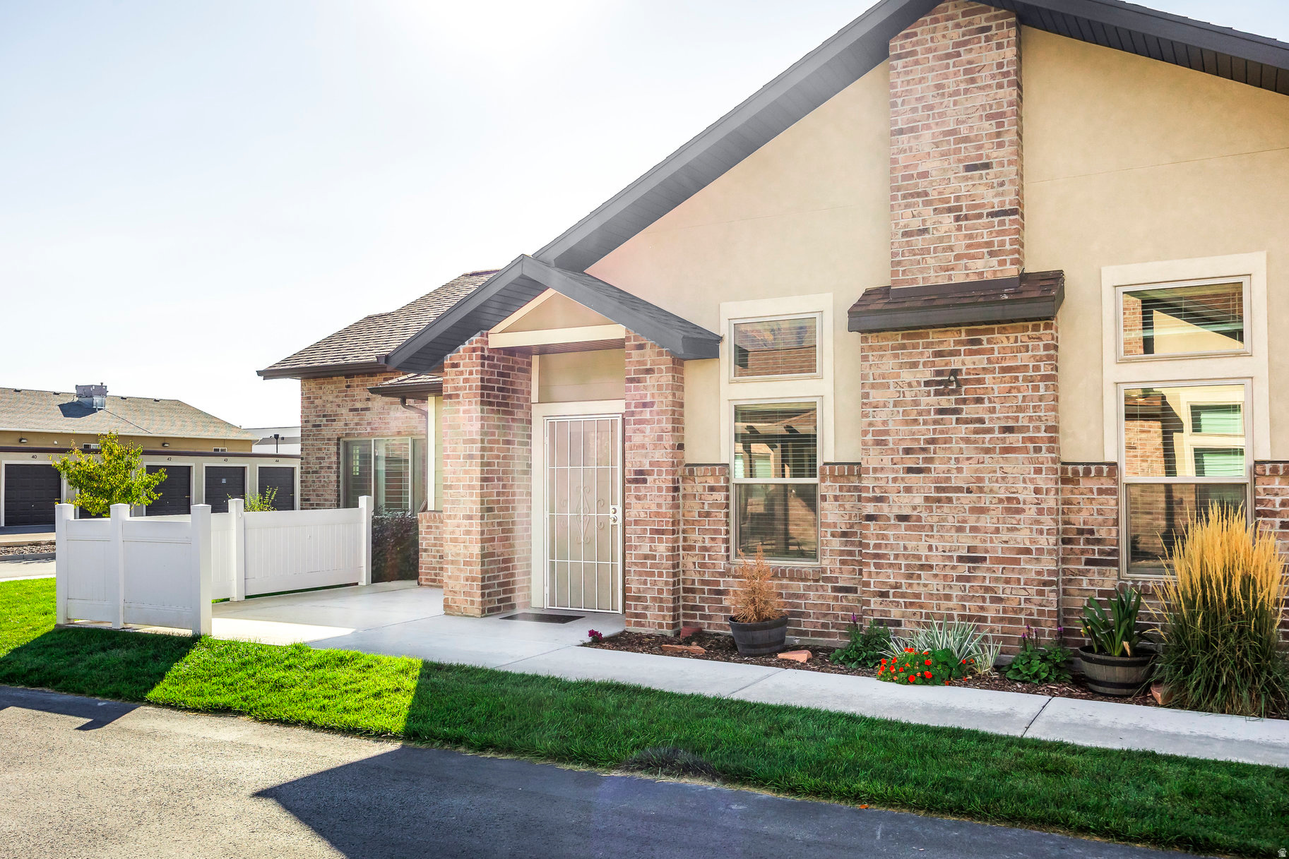 DIGNITY COTTAGES - Residential