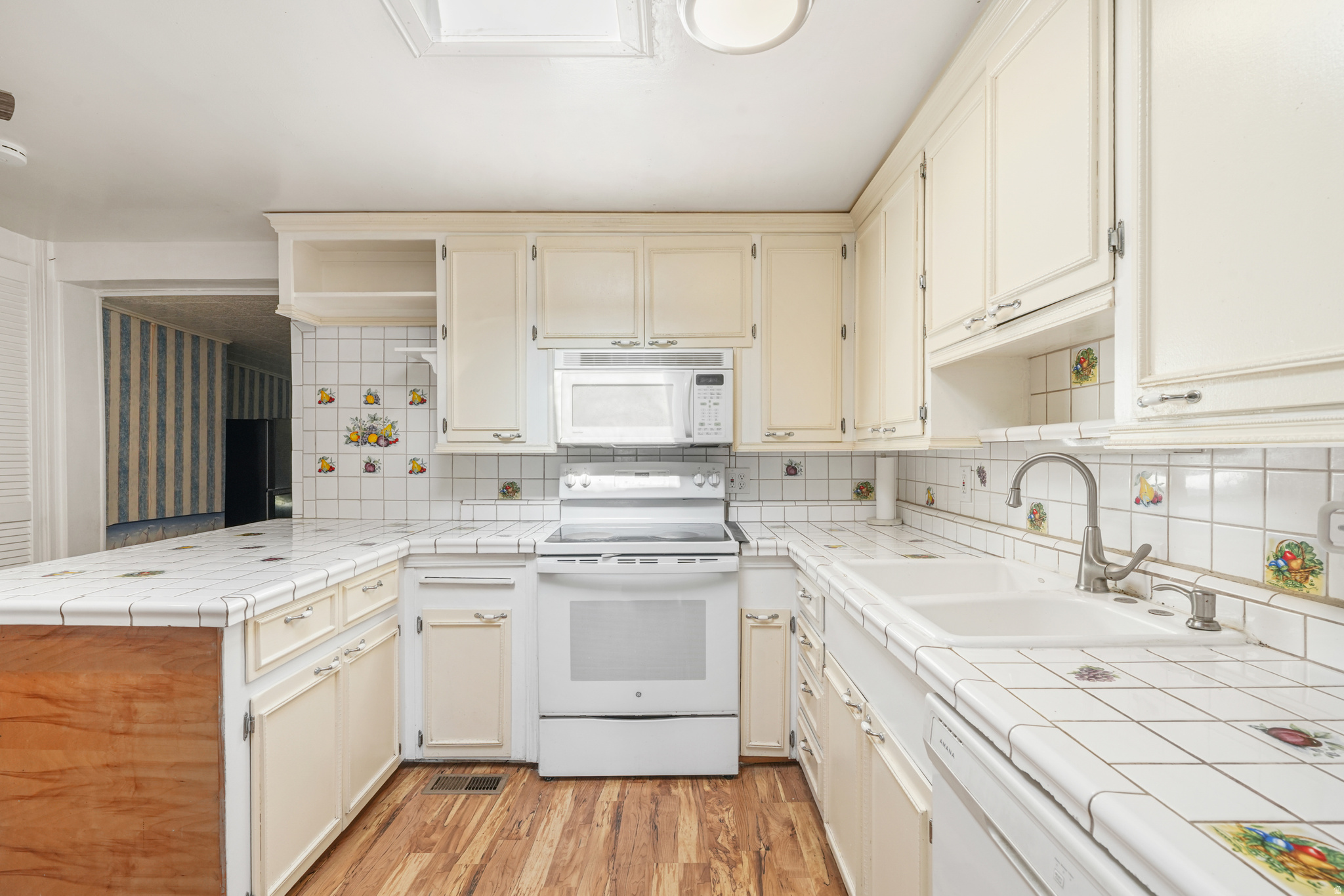 ACADEMY PARK #3 - Residential