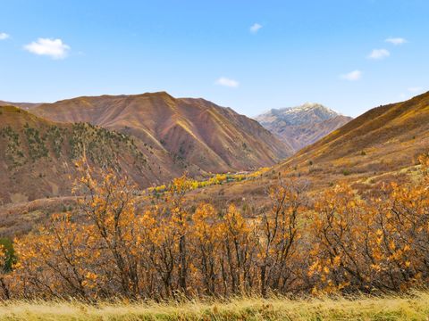 Photo of 2000 OAK WOOD DR #3, Springville, UT 84663 (MLS # 2120298) Photo of 2000 OAK WOOD DR #3, Springville, UT 84663 (MLS # 2120298)